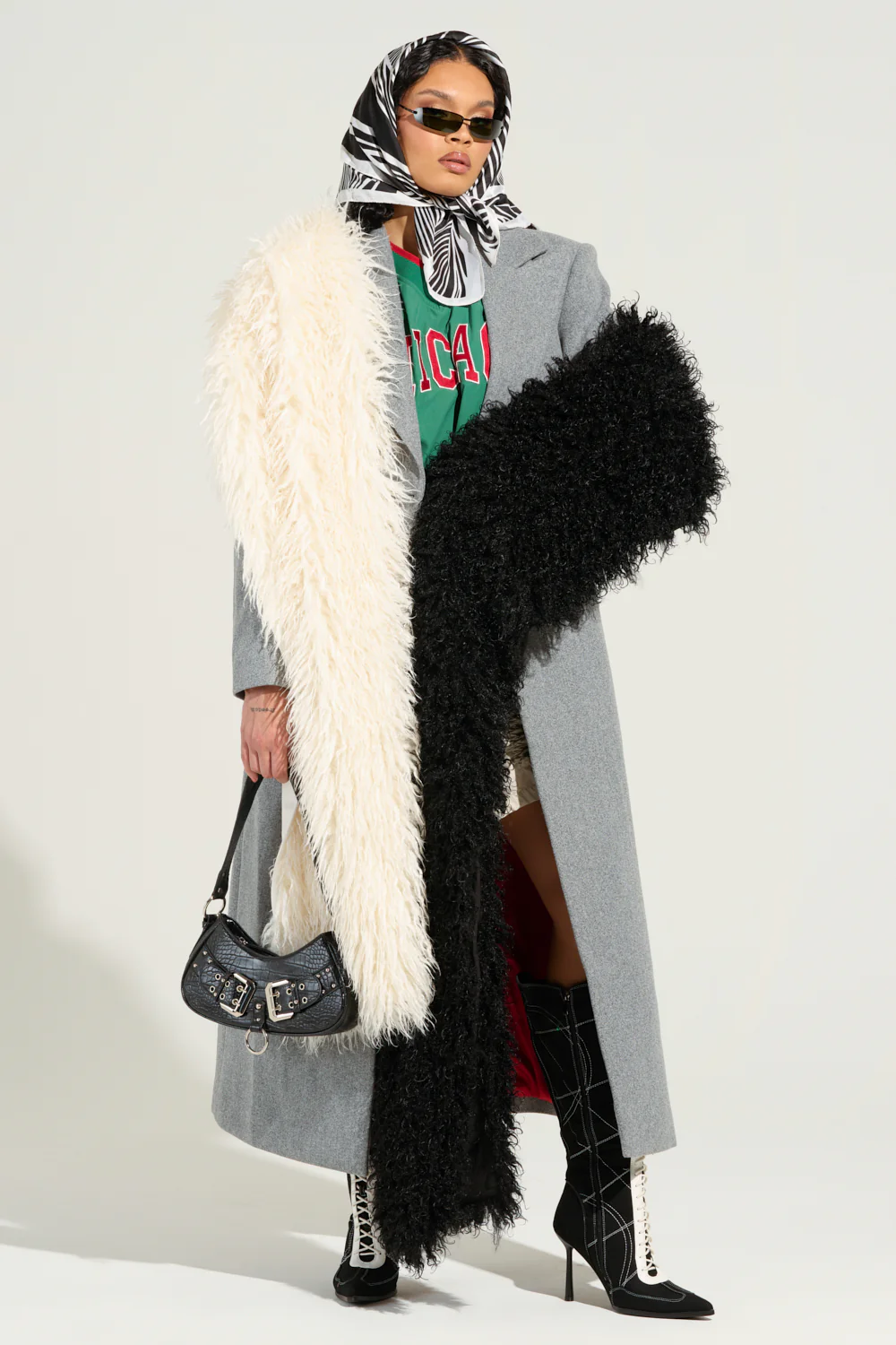 EPIC DREAMS FAUX FUR SCARF - Image 3