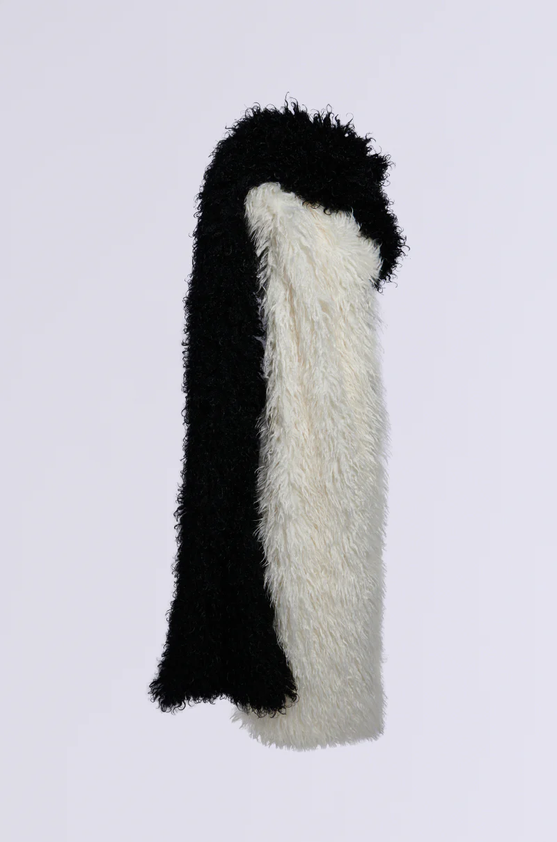 EPIC DREAMS FAUX FUR SCARF - Image 5