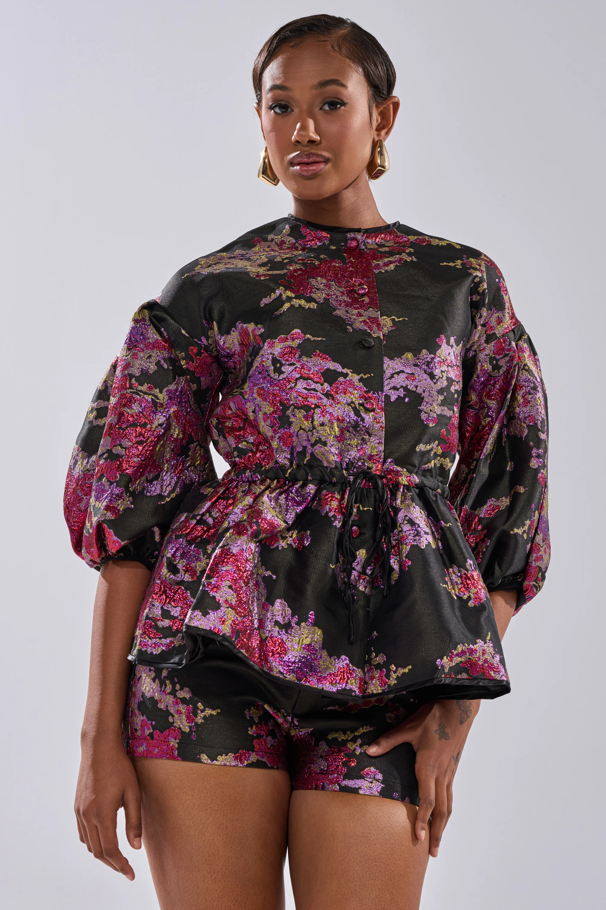 ETHEREAL BROCADE SHORT SLEEVE BLOUSE IN PINK - Image 3