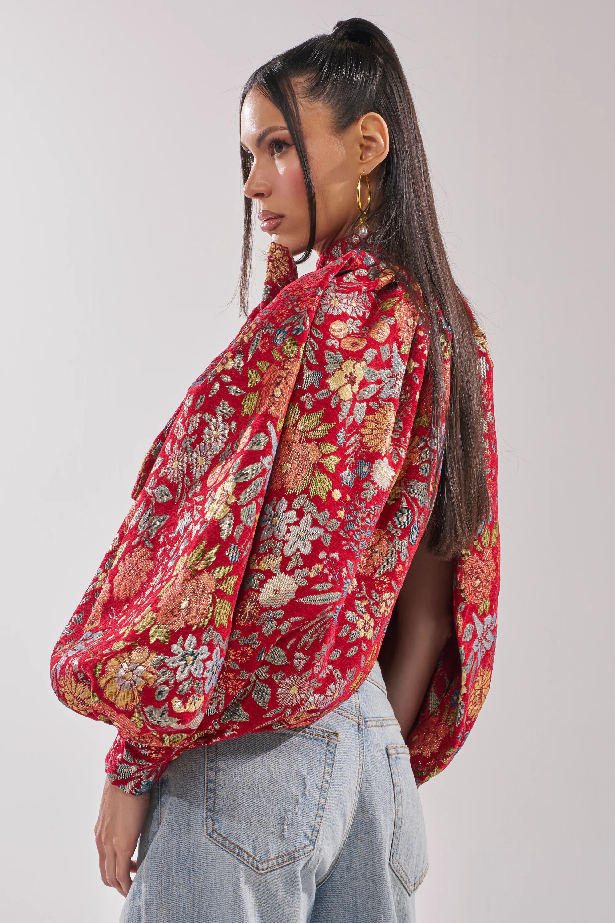 ETHEREAL FLORAL PUFF SLEEVE BROCADE TOP - Image 4