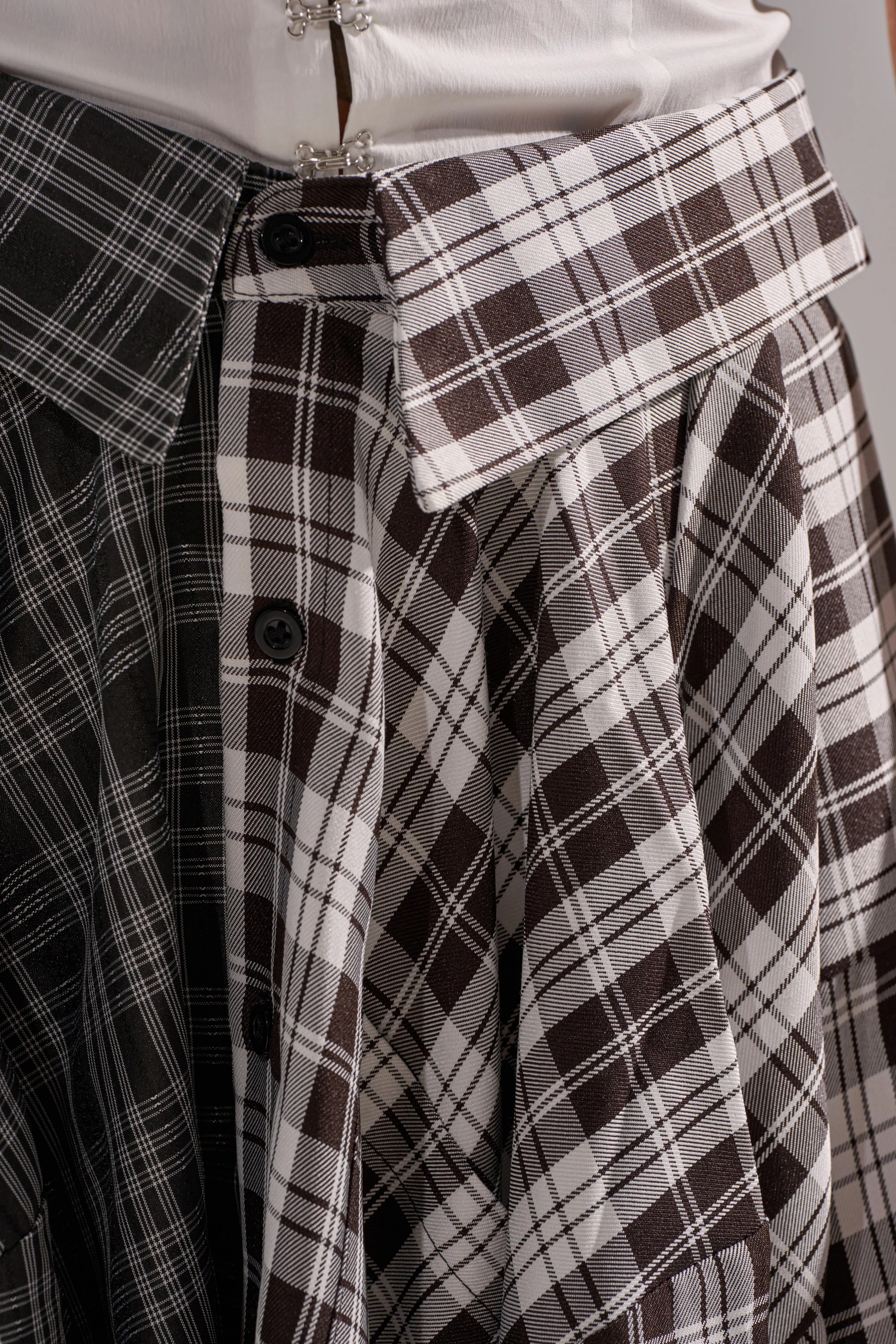 FALL VIBES PLAID MIDI SKIRT - Image 10