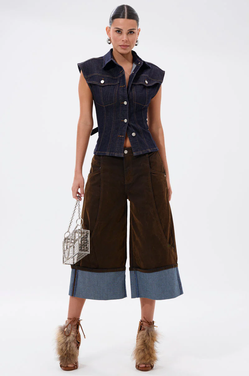 FALL VIBES VELVET BERMUDA SHORT - Image 11