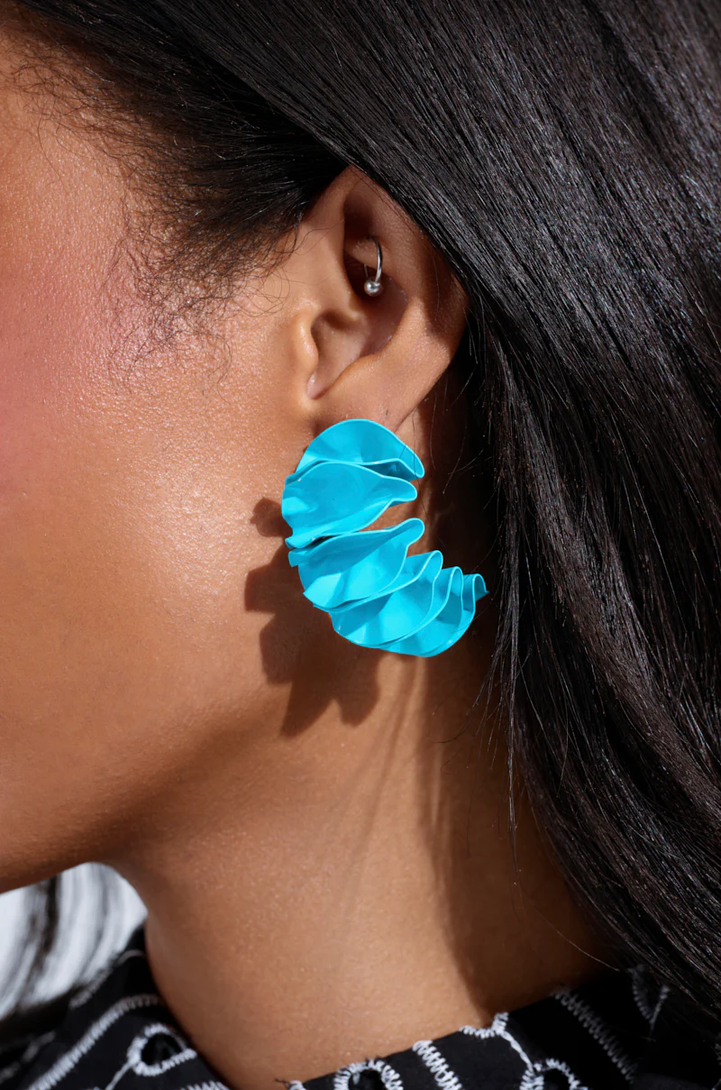 FANNED OUT EARRING - Image 6