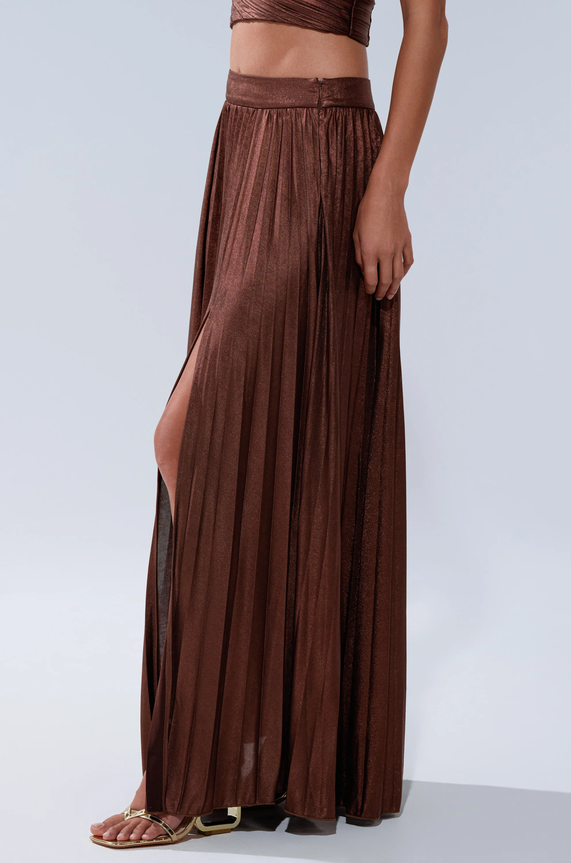 FARAH SLINKY PLEATED MAXI SKIRT - Image 3