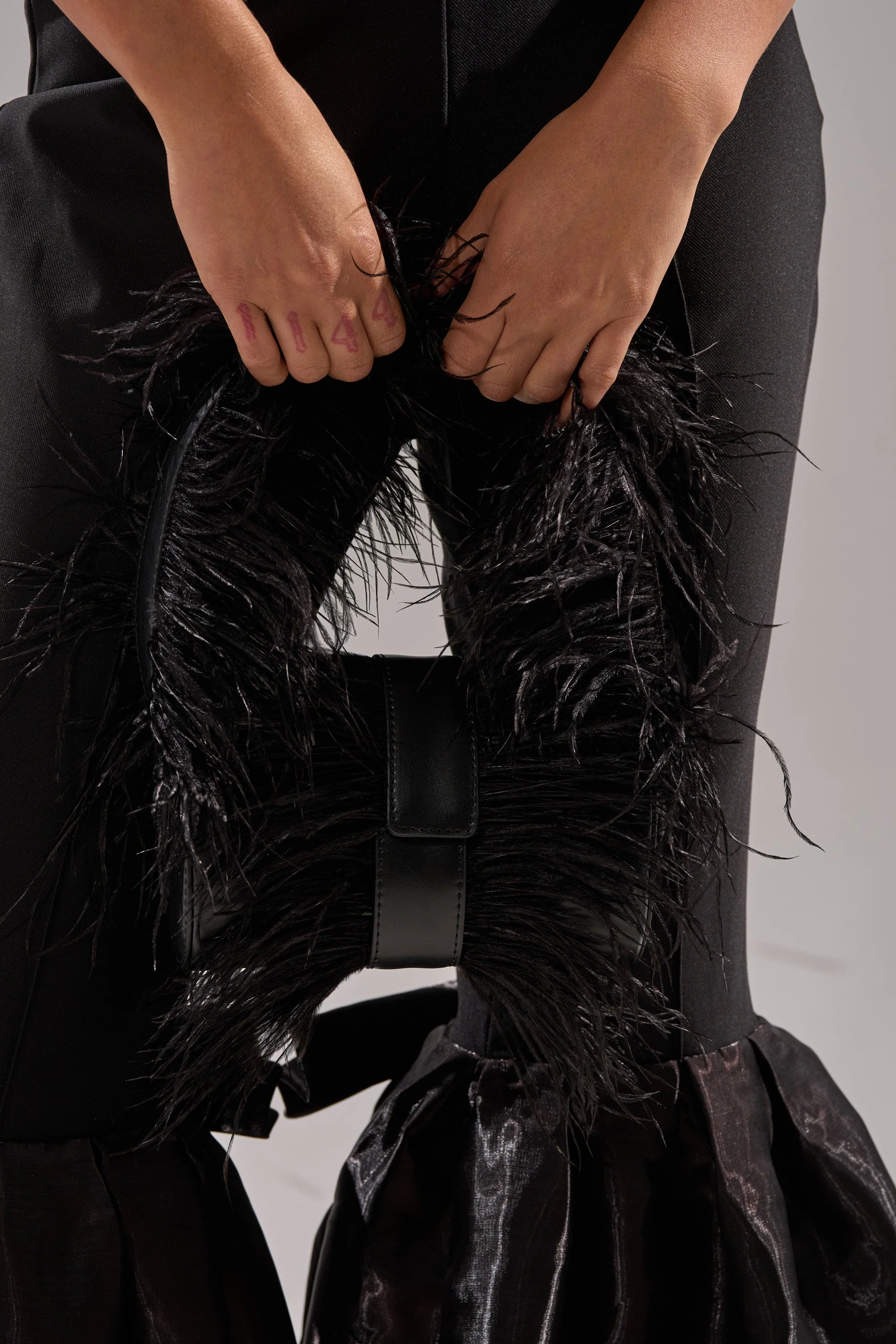 FEATHER CRAZE PURSE - Image 3