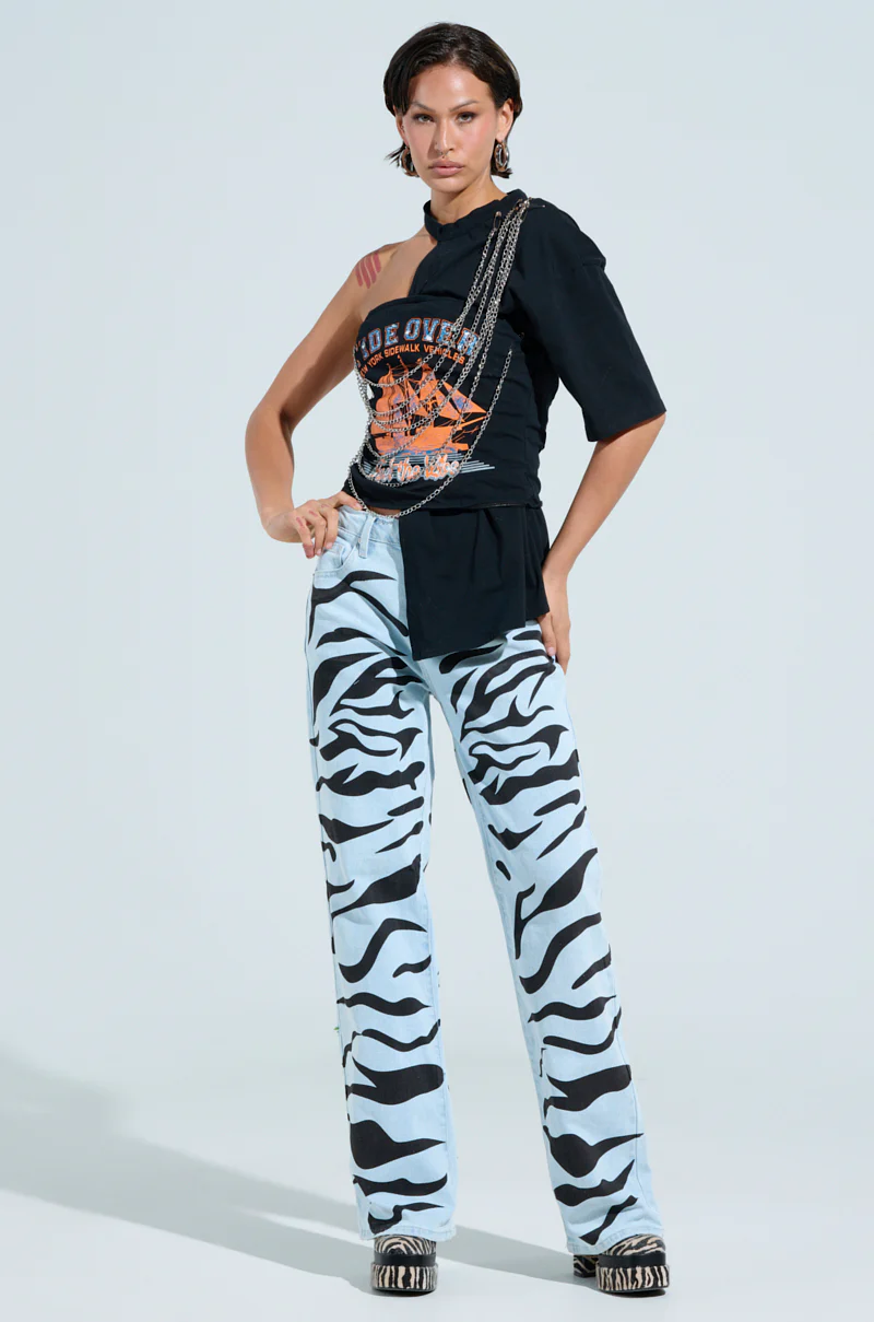 FEEL THE VIBE TEE - Image 5