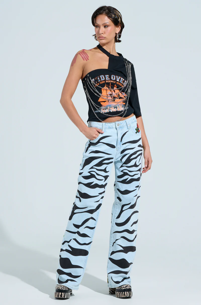 FEEL THE VIBE TEE - Image 8