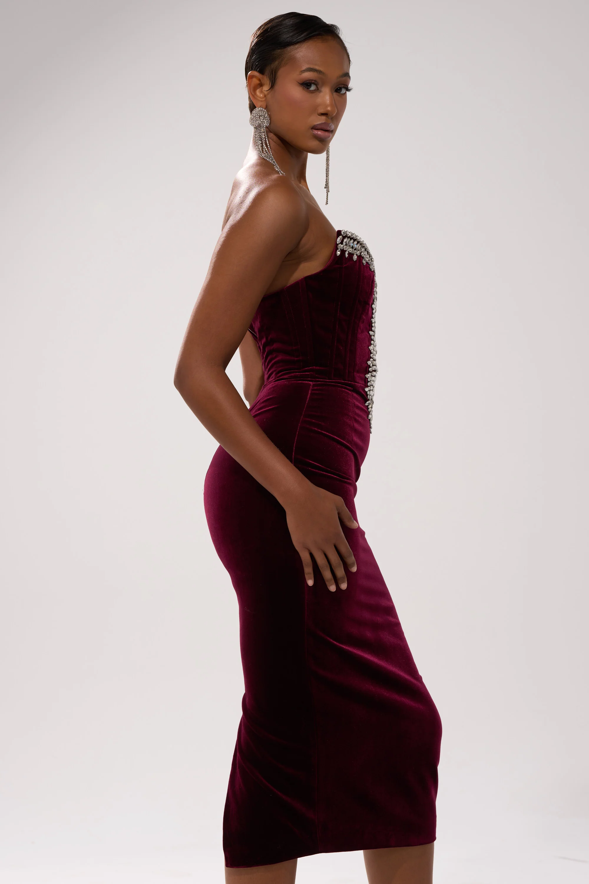 FEELIN THE LOVE VELVET RHINESTONE MIDI DRESS - Image 3