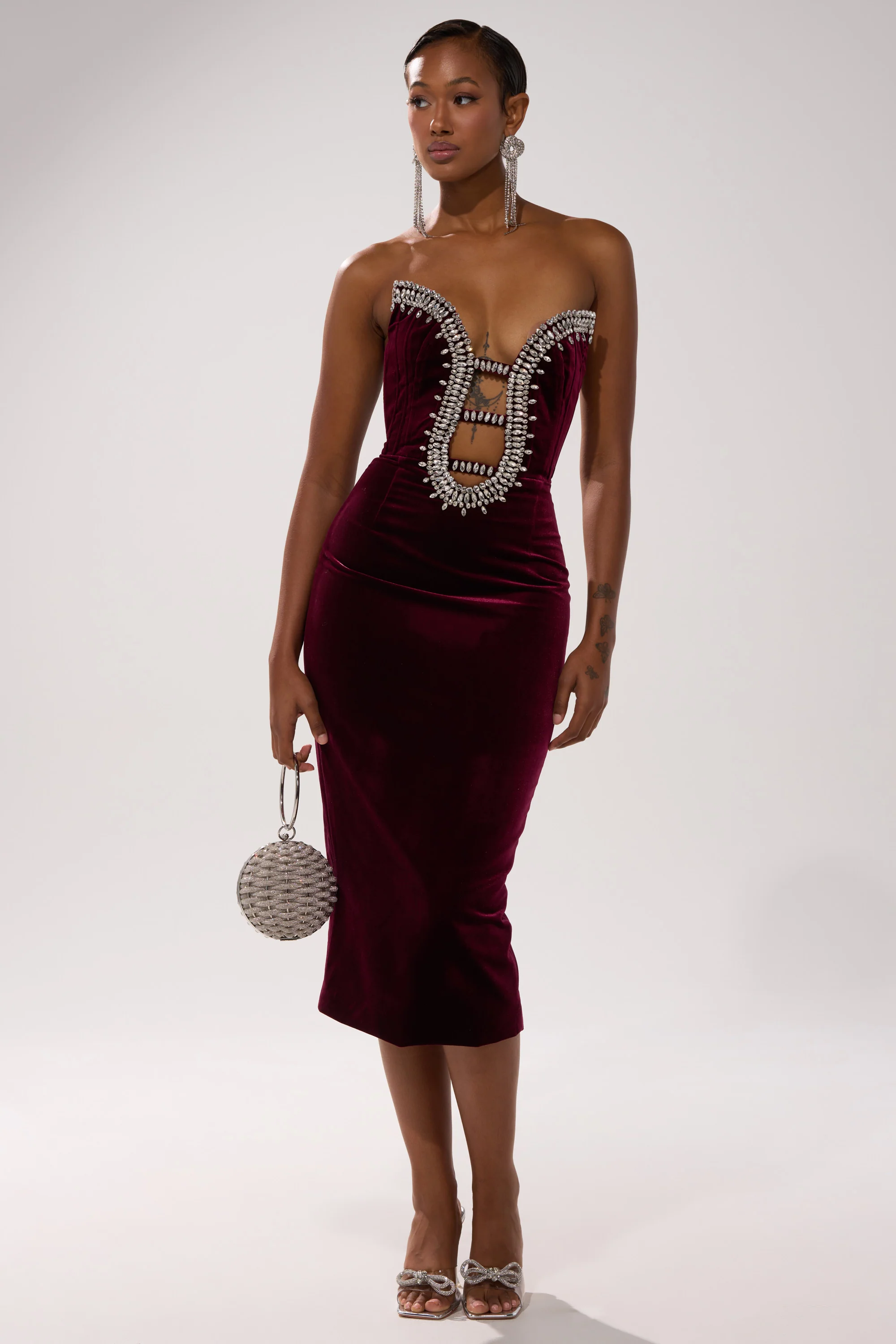 FEELIN THE LOVE VELVET RHINESTONE MIDI DRESS - Image 5