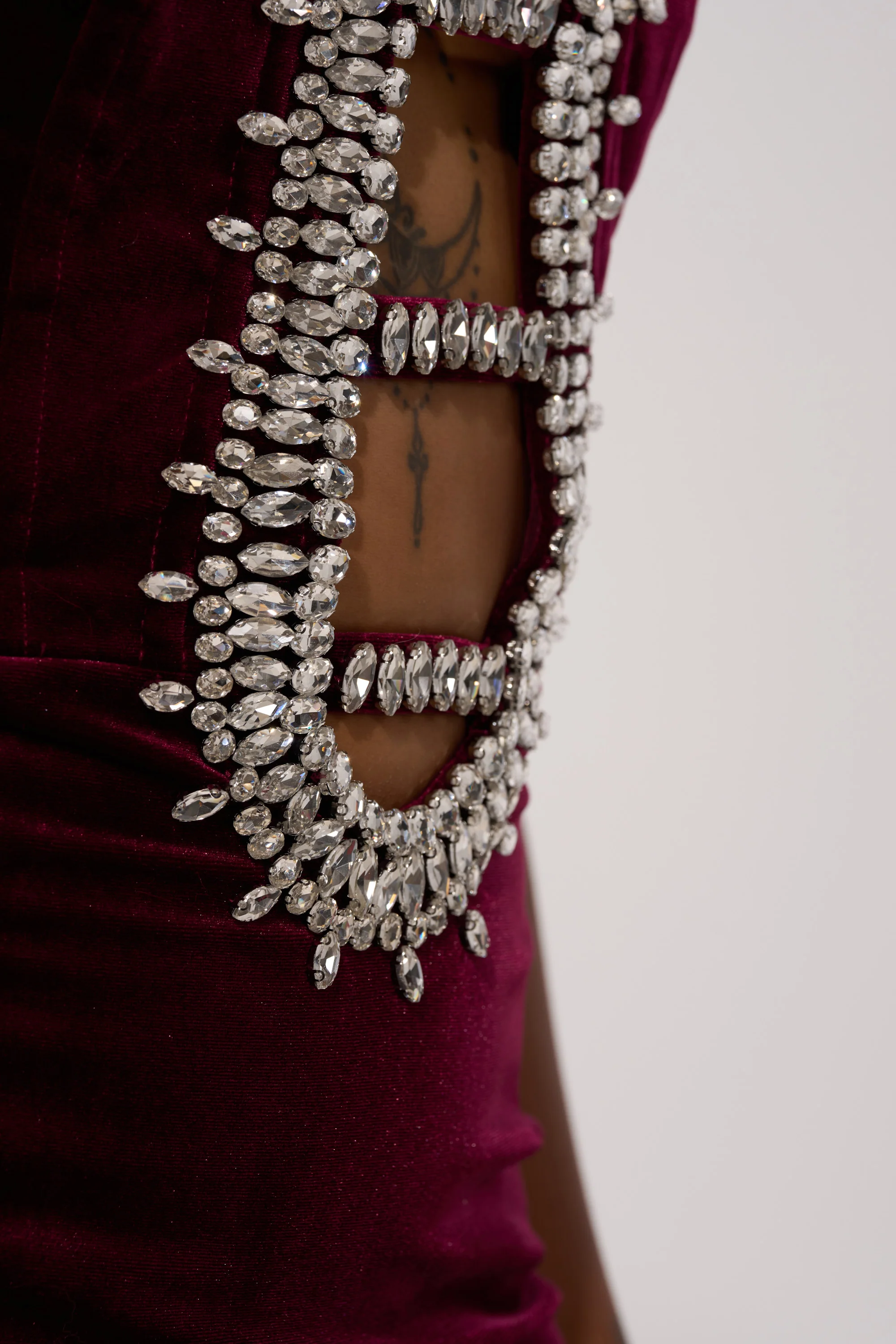 FEELIN THE LOVE VELVET RHINESTONE MIDI DRESS - Image 9