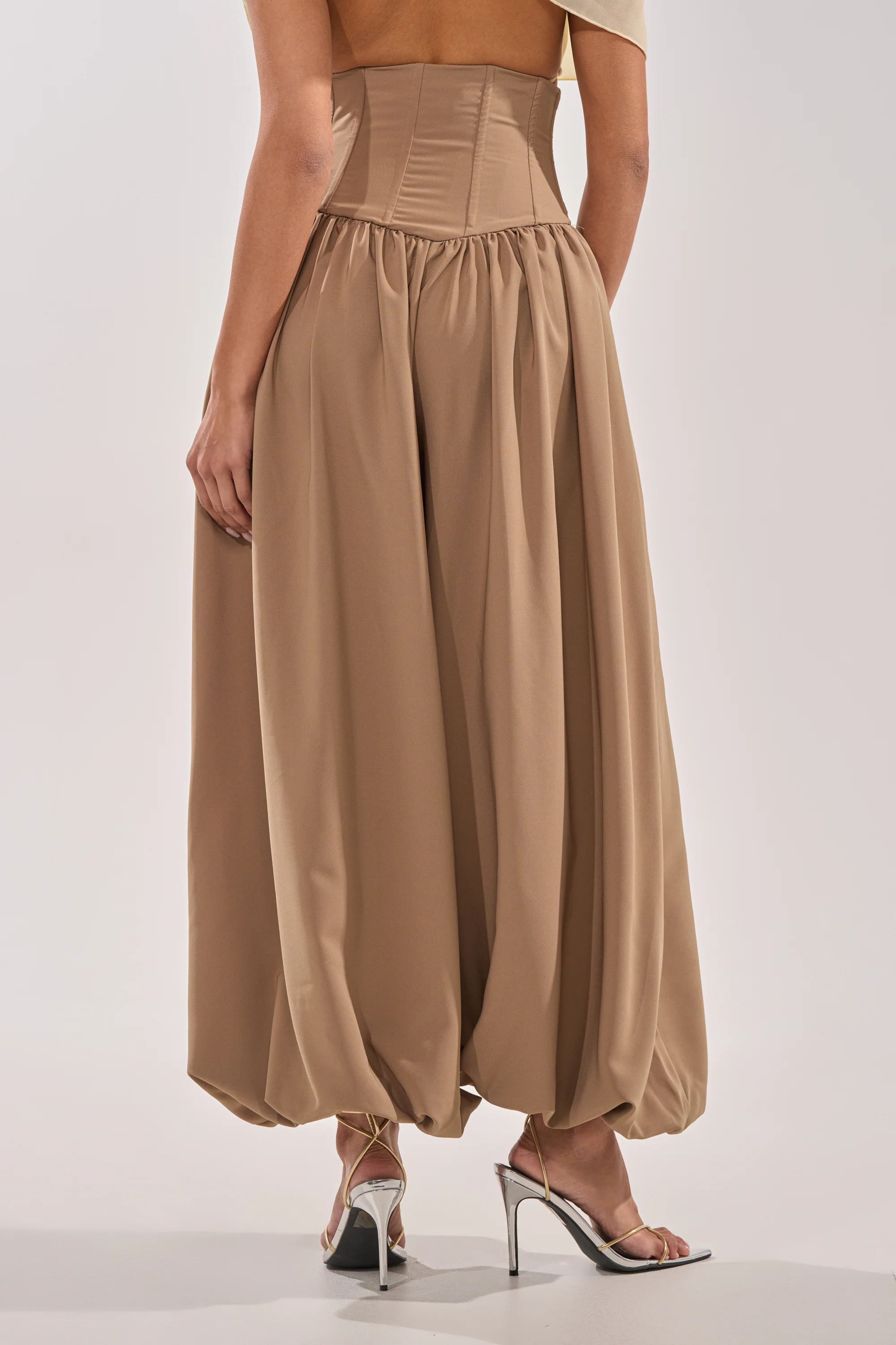 FEELING LUXE CORSETED BALLOON PANT - Image 3