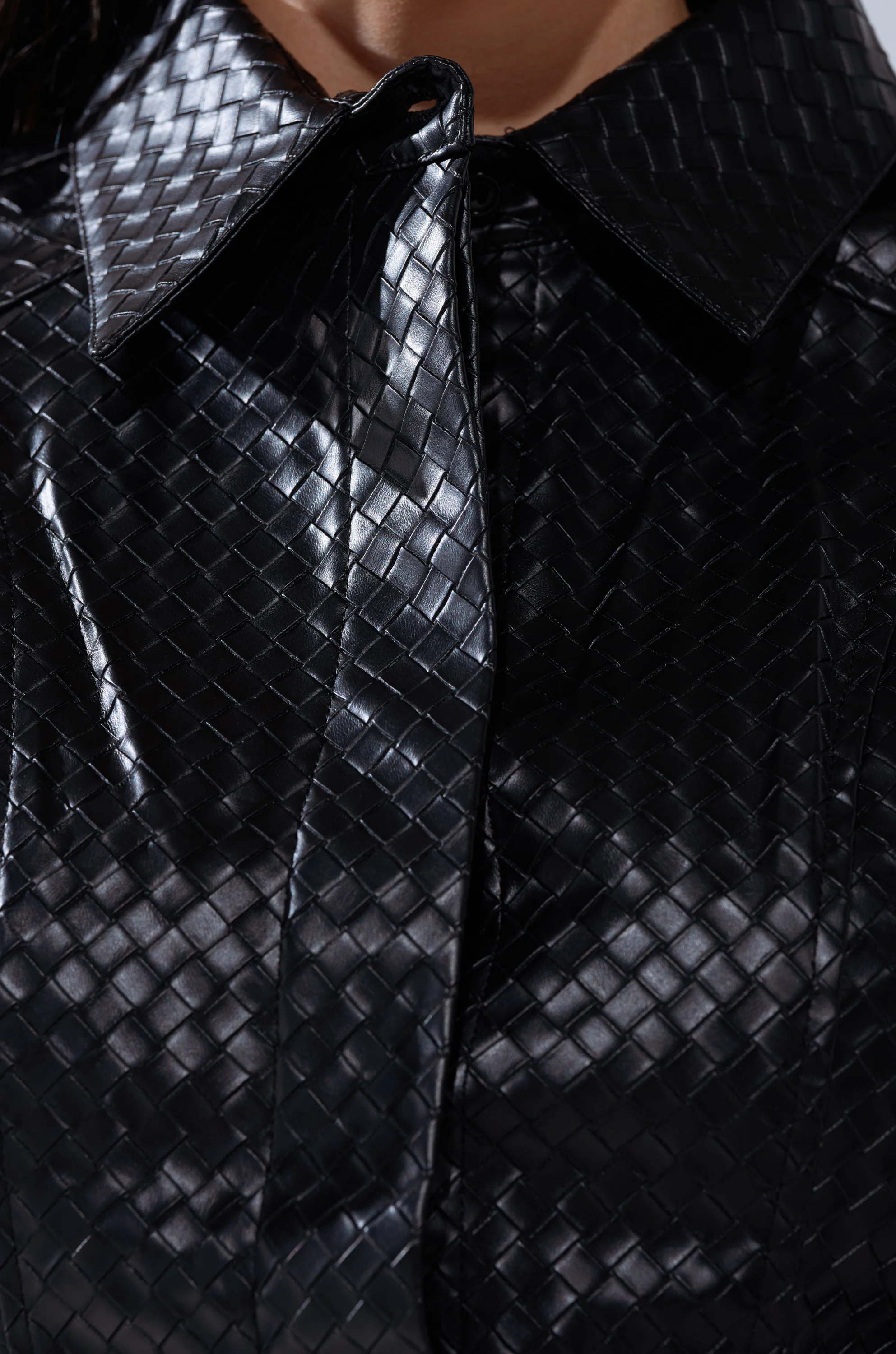 FEELING RICH FAUX LEATHER BUTTON DOWN IN BLACK - Image 11