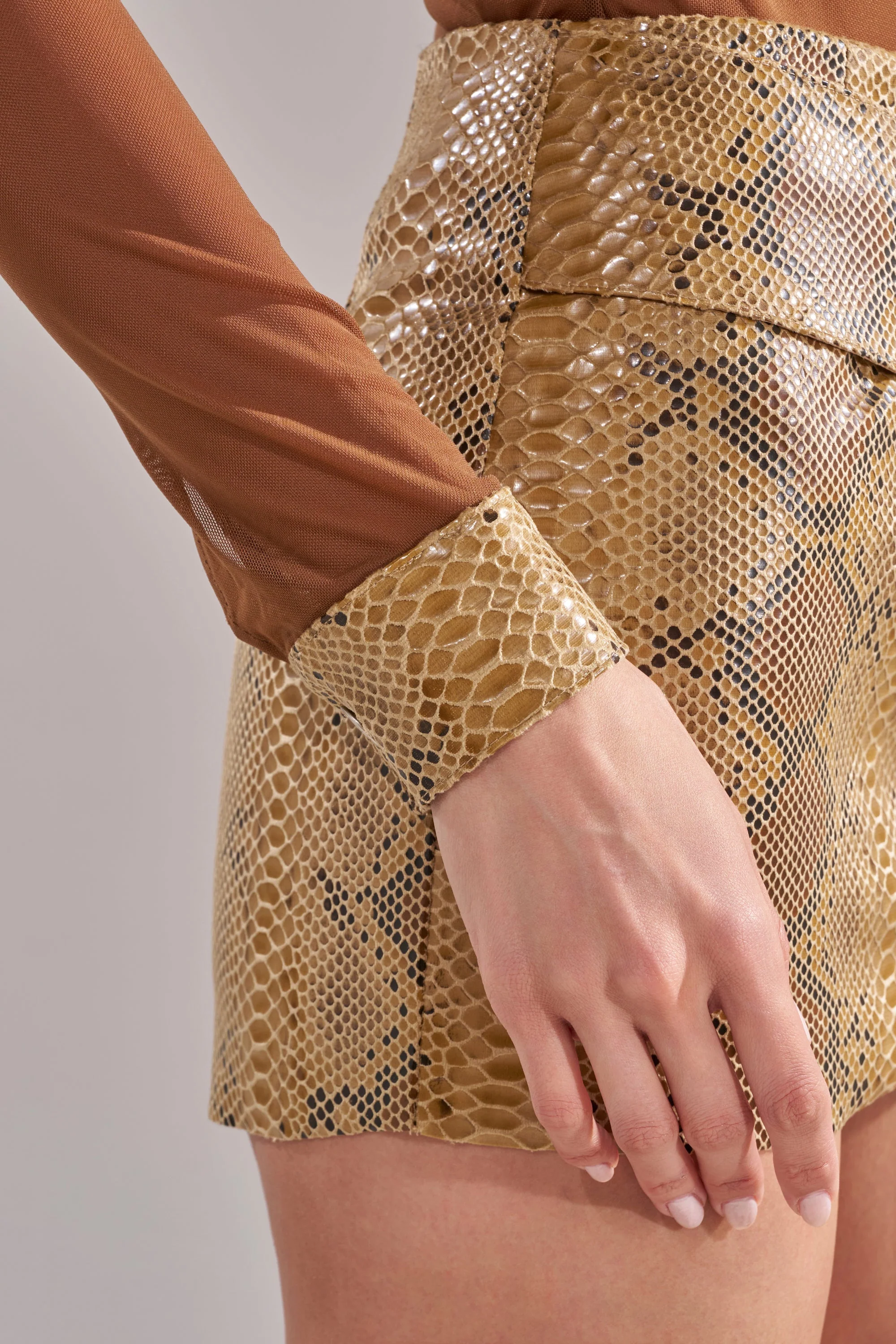 FEELING SOME TYPE OF WAY FAUX LEATHER SNAKE MINI SKIRT - Image 11