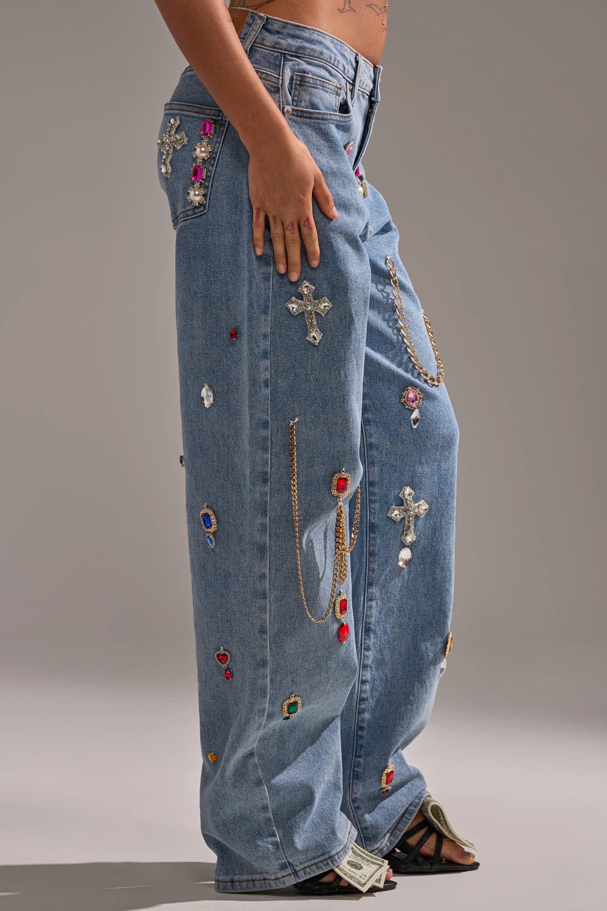 FEELING THE DIFFERENCE EMBELLISHED RELAXED DENIM - Image 3