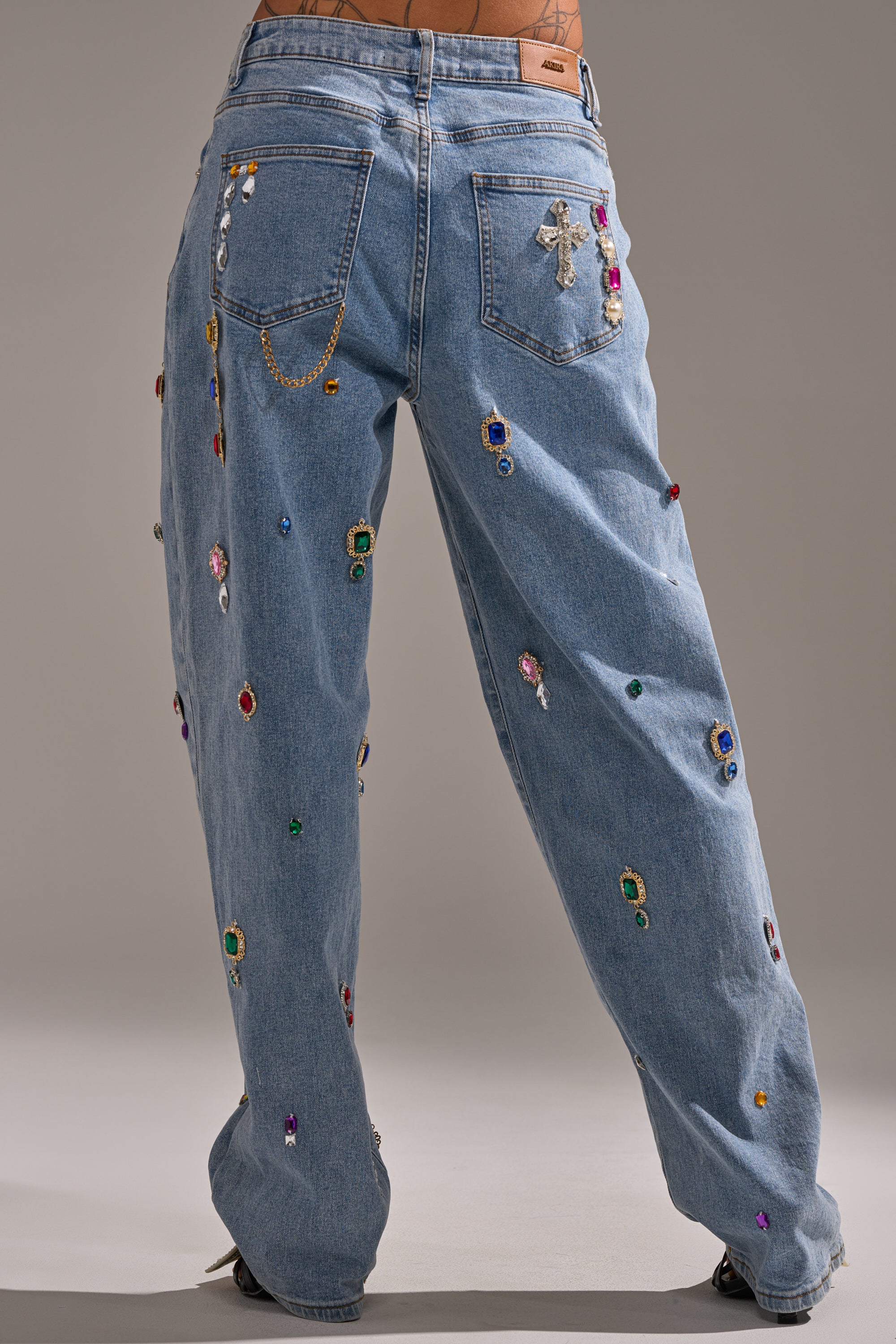 FEELING THE DIFFERENCE EMBELLISHED RELAXED DENIM - Image 5