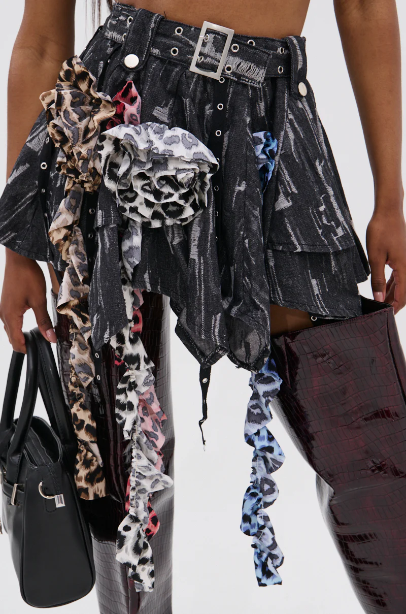 FEELING WILD MINI SKIRT - Image 6