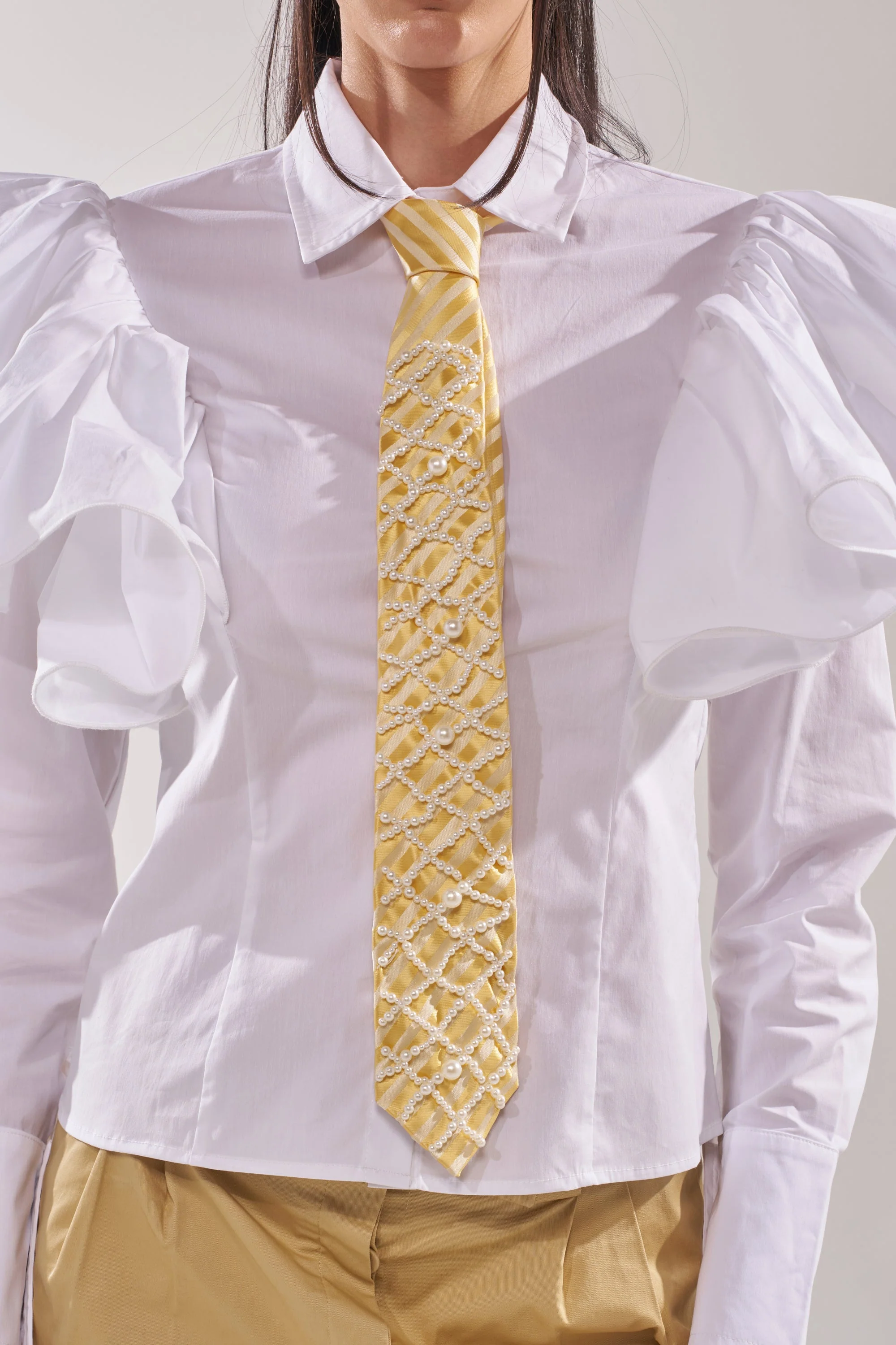 FEMME APPLIQUE TIE - Image 2