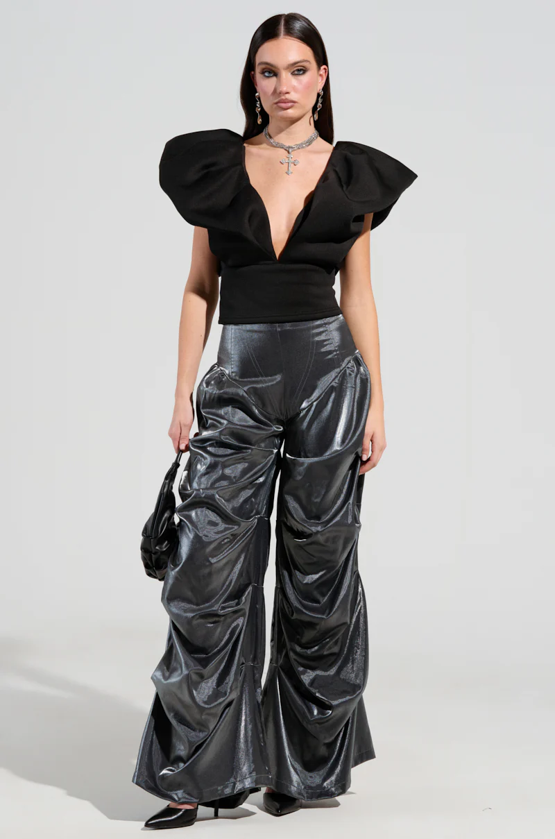 FEMME ENERGY SCUBA BLOUSE IN BLACK - Image 4