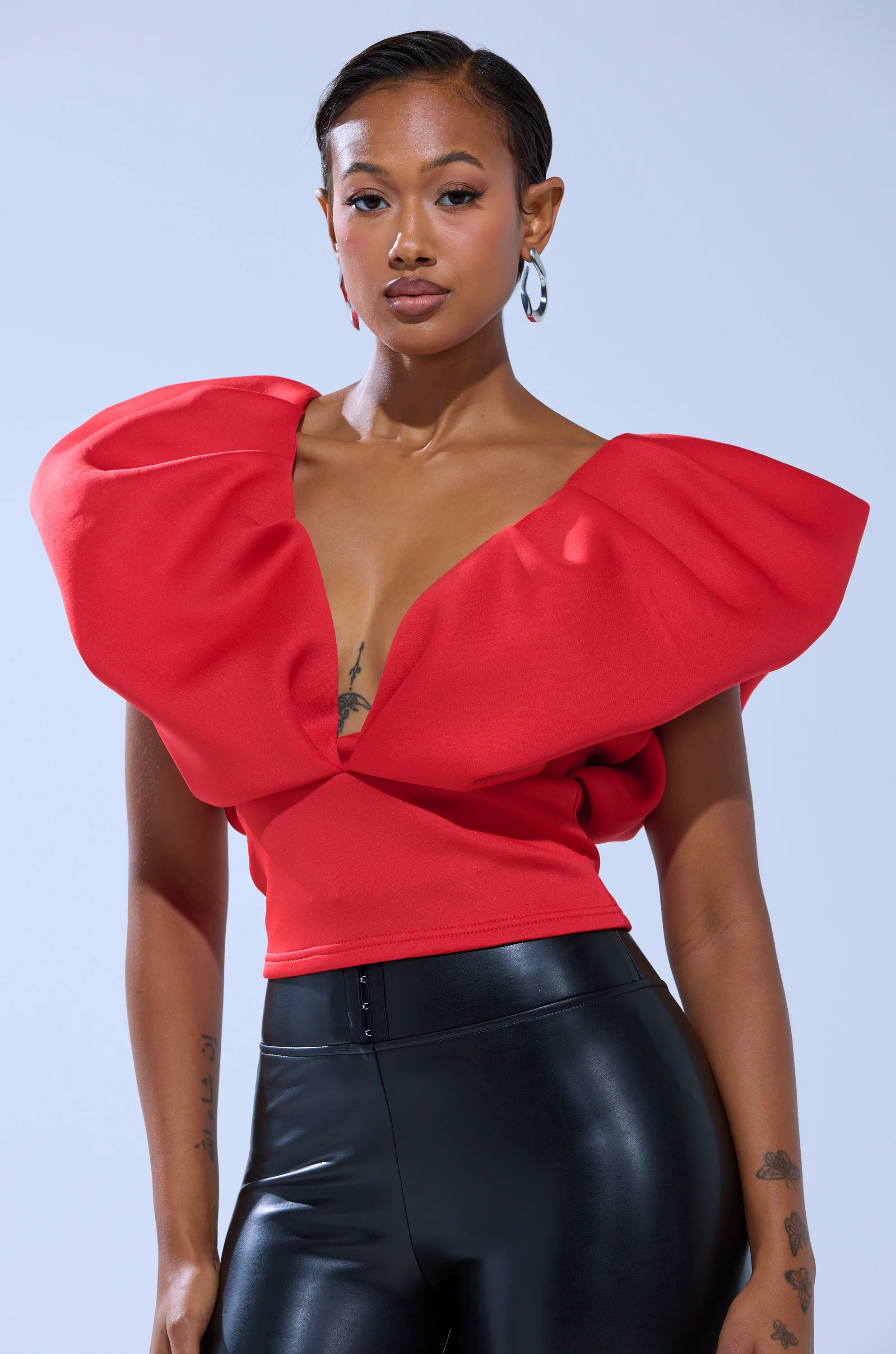 FEMME ENERGY SCUBA BLOUSE IN RED - Image 3