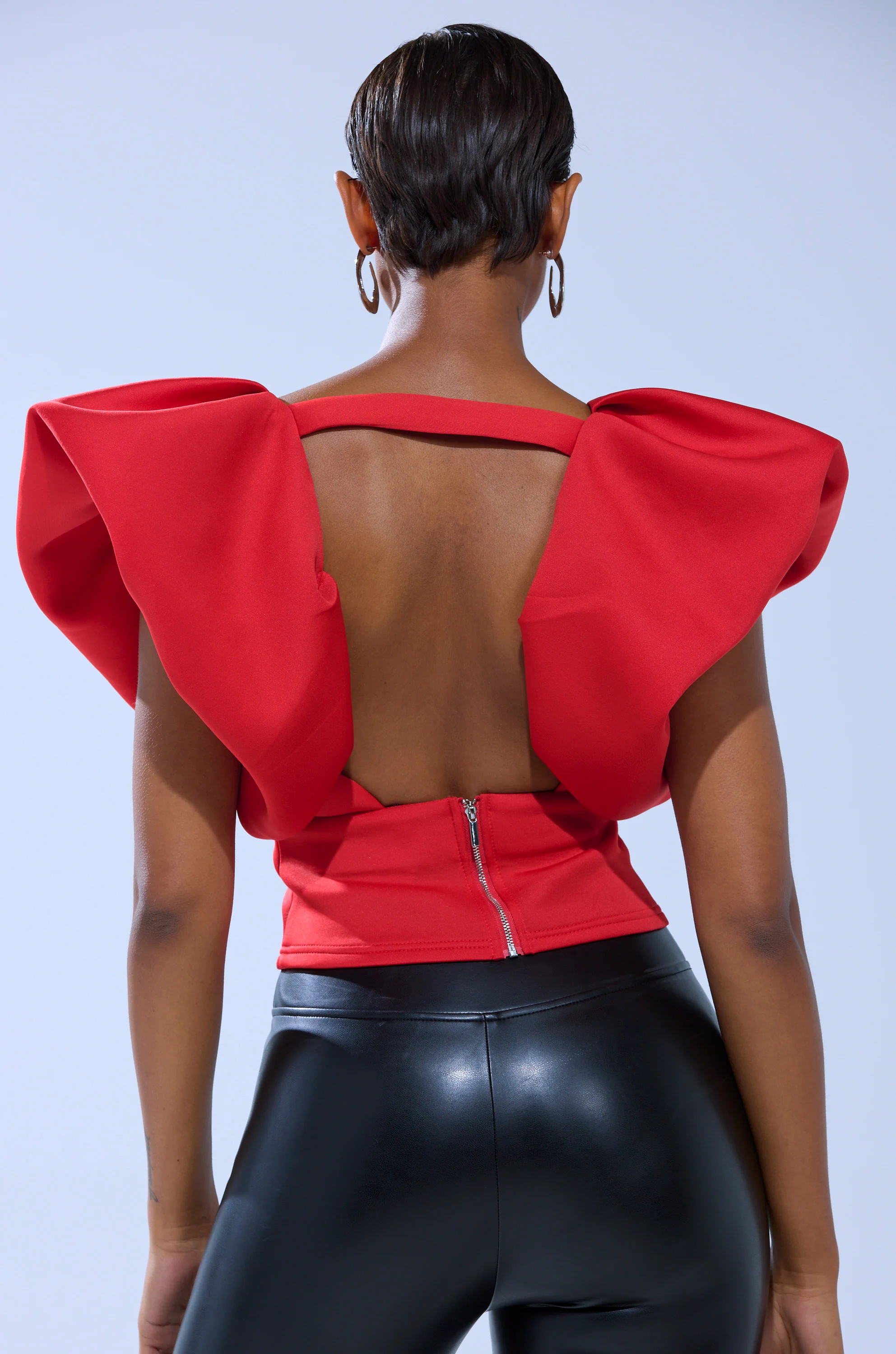 FEMME ENERGY SCUBA BLOUSE IN RED - Image 5