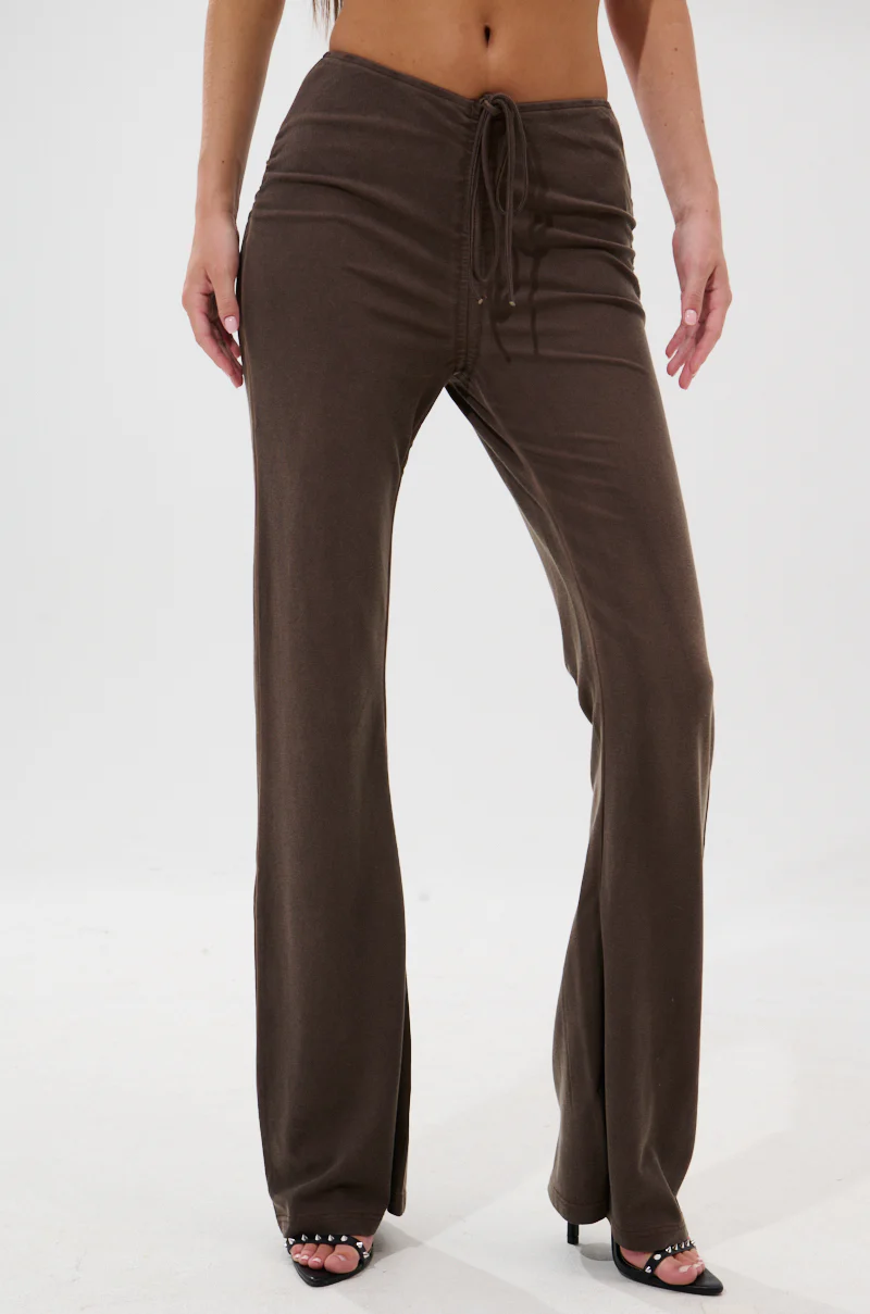 FESTIVAL LOW RISE RUCHED FLARE LEGGING - Image 4