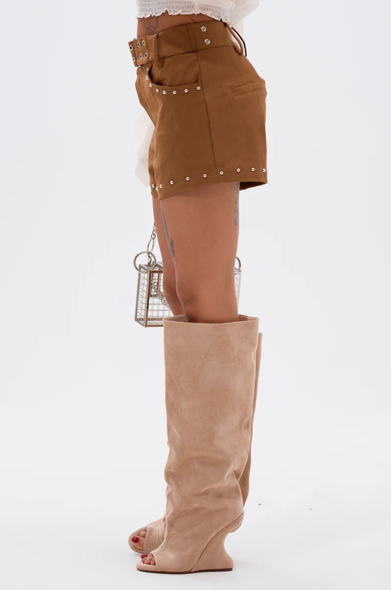 FIGURE IT OUT FAUX SUEDE SHORT - Image 5