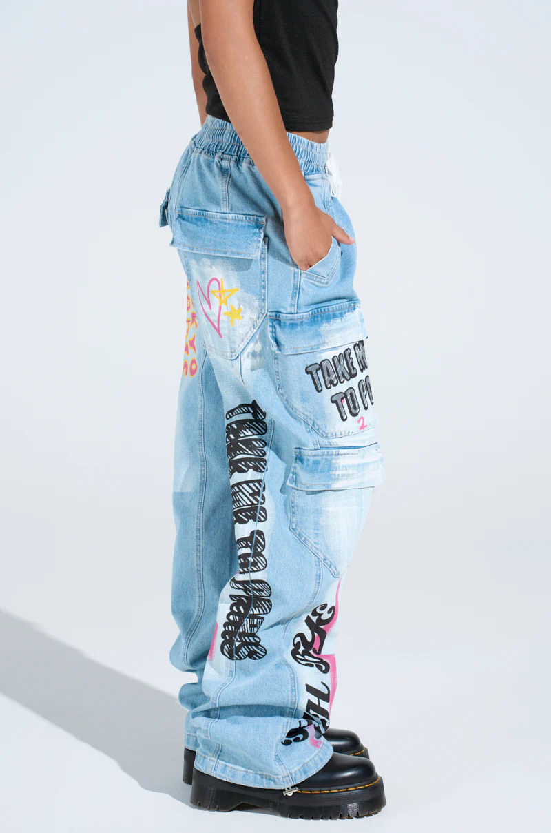 FIRST CLASS TICKET GRAPHIC CARGO RELAXED LEG JEANS - Image 4