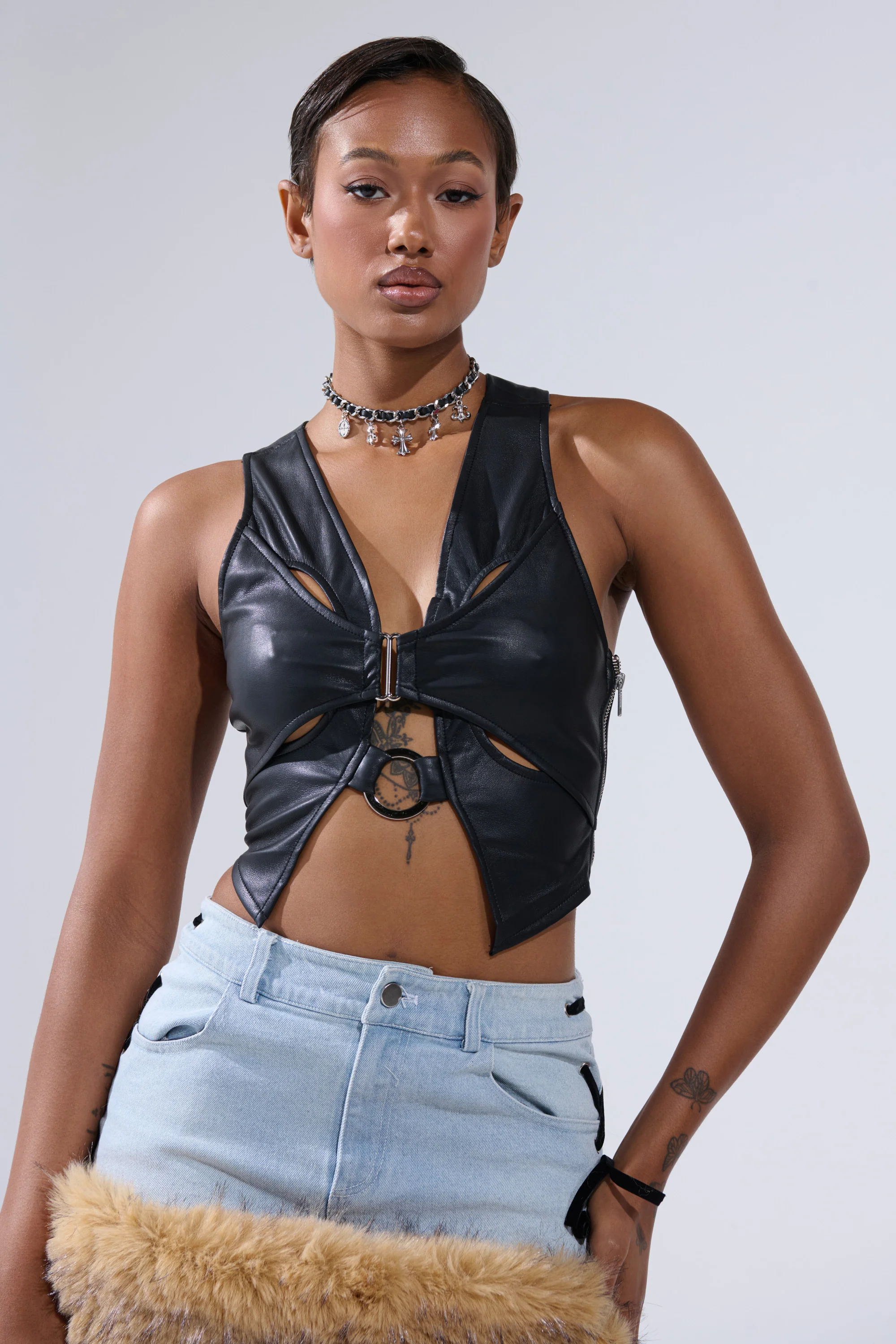 FLASHY QUEEN BRALETTE - Image 2