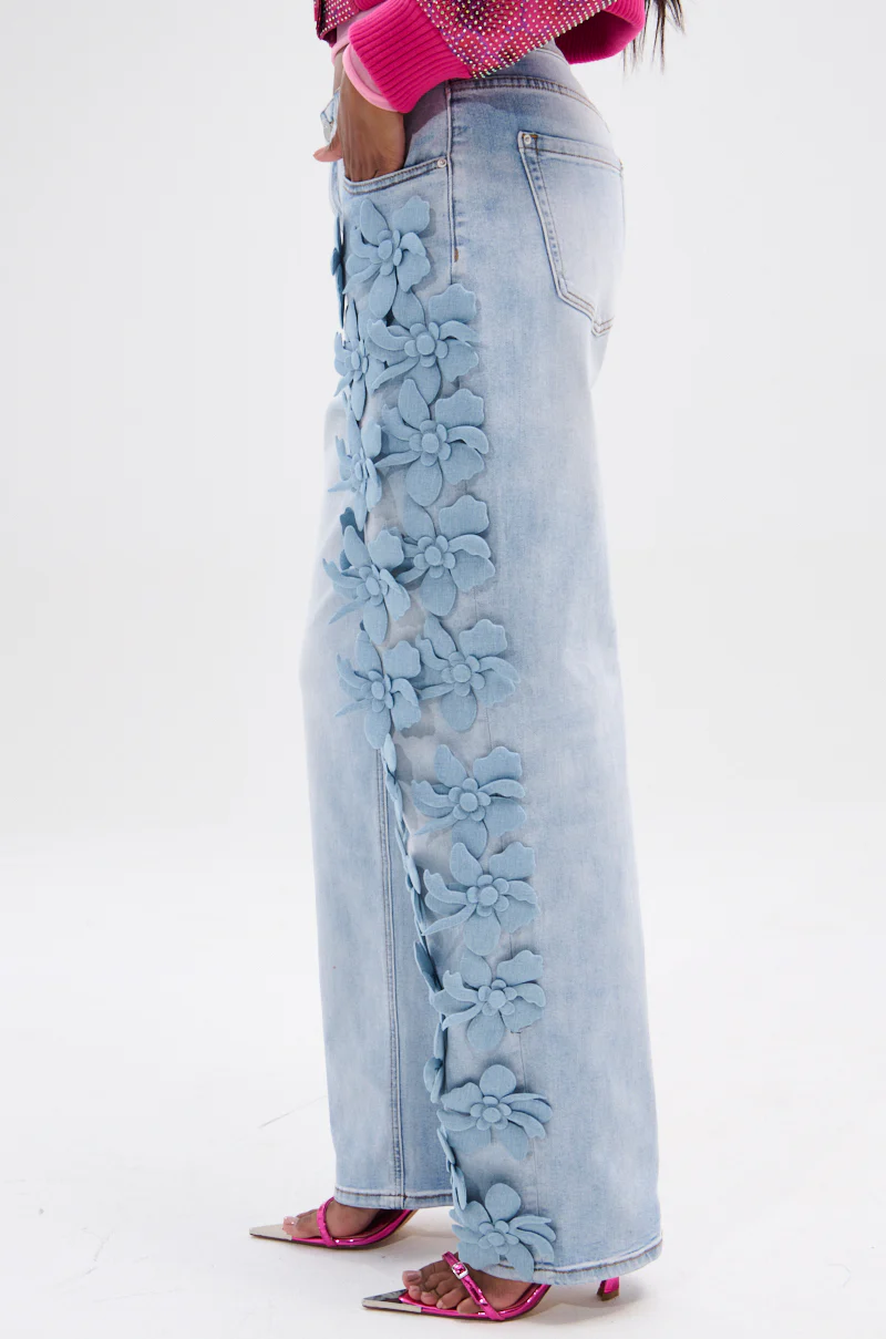 FLORAL FIELDS APPLIQUE DENIM PANTS - Image 4