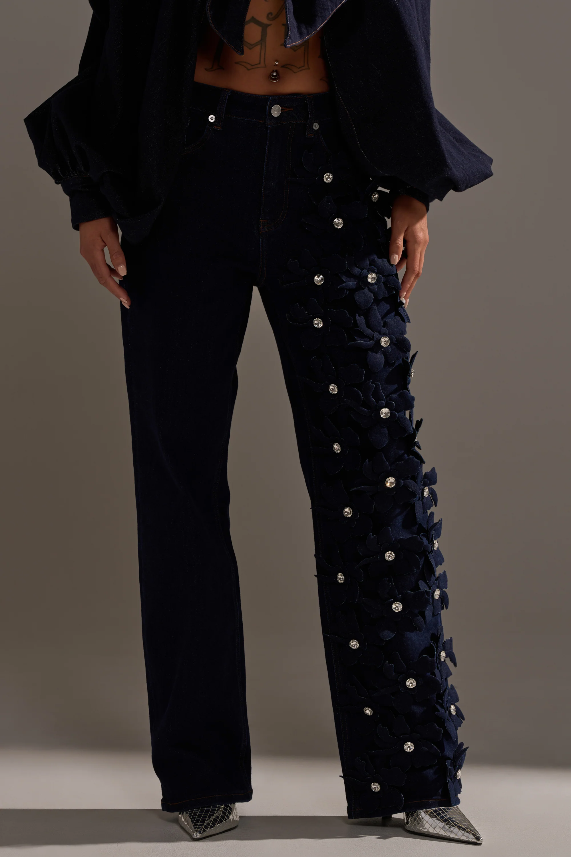 FLORAL FIELDS APPLIQUE DENIM PANTS WITH RHINESTONES - Image 2