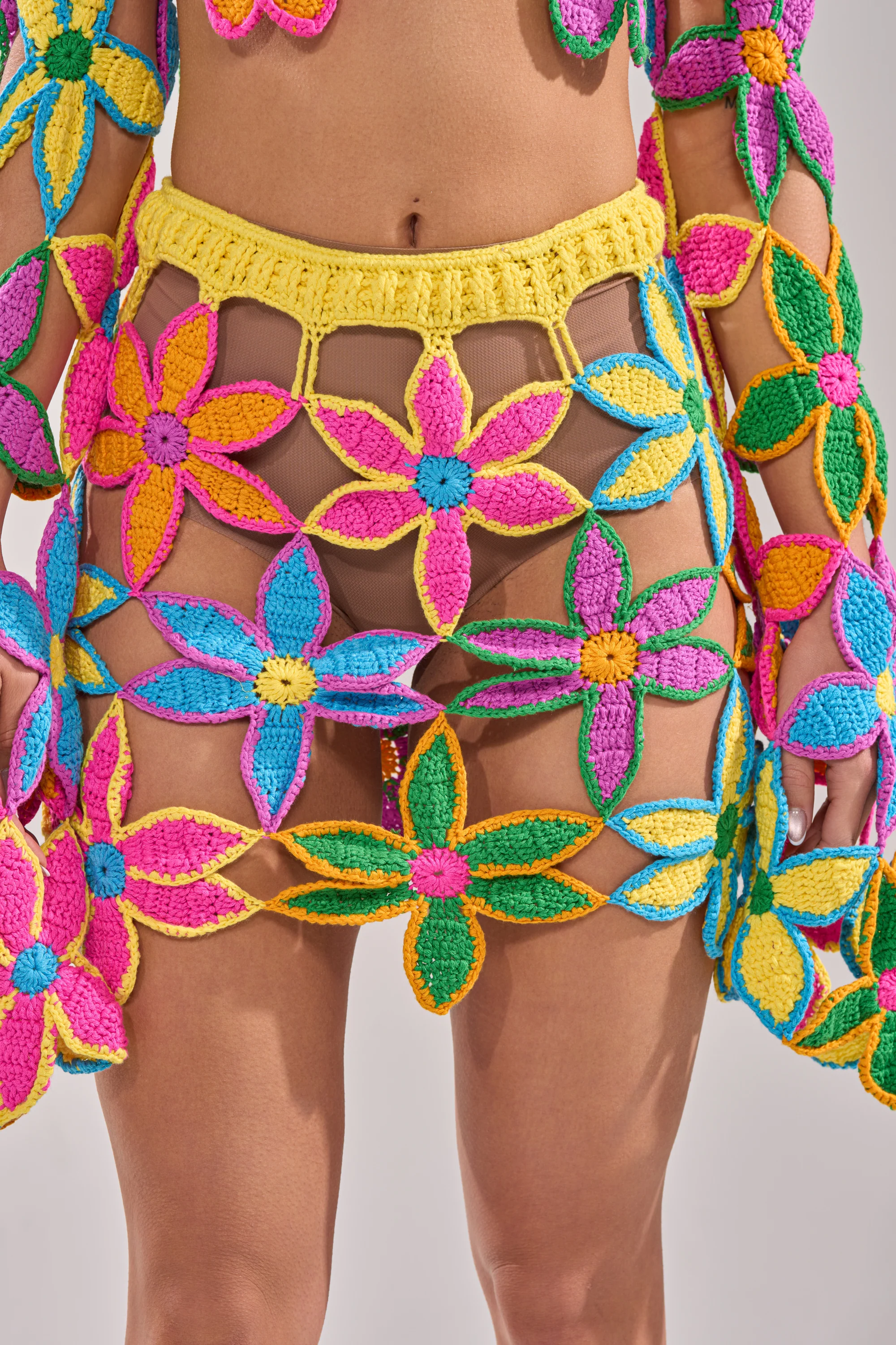FLORAL FIELDS CROCHET MINI SKIRT - Image 4