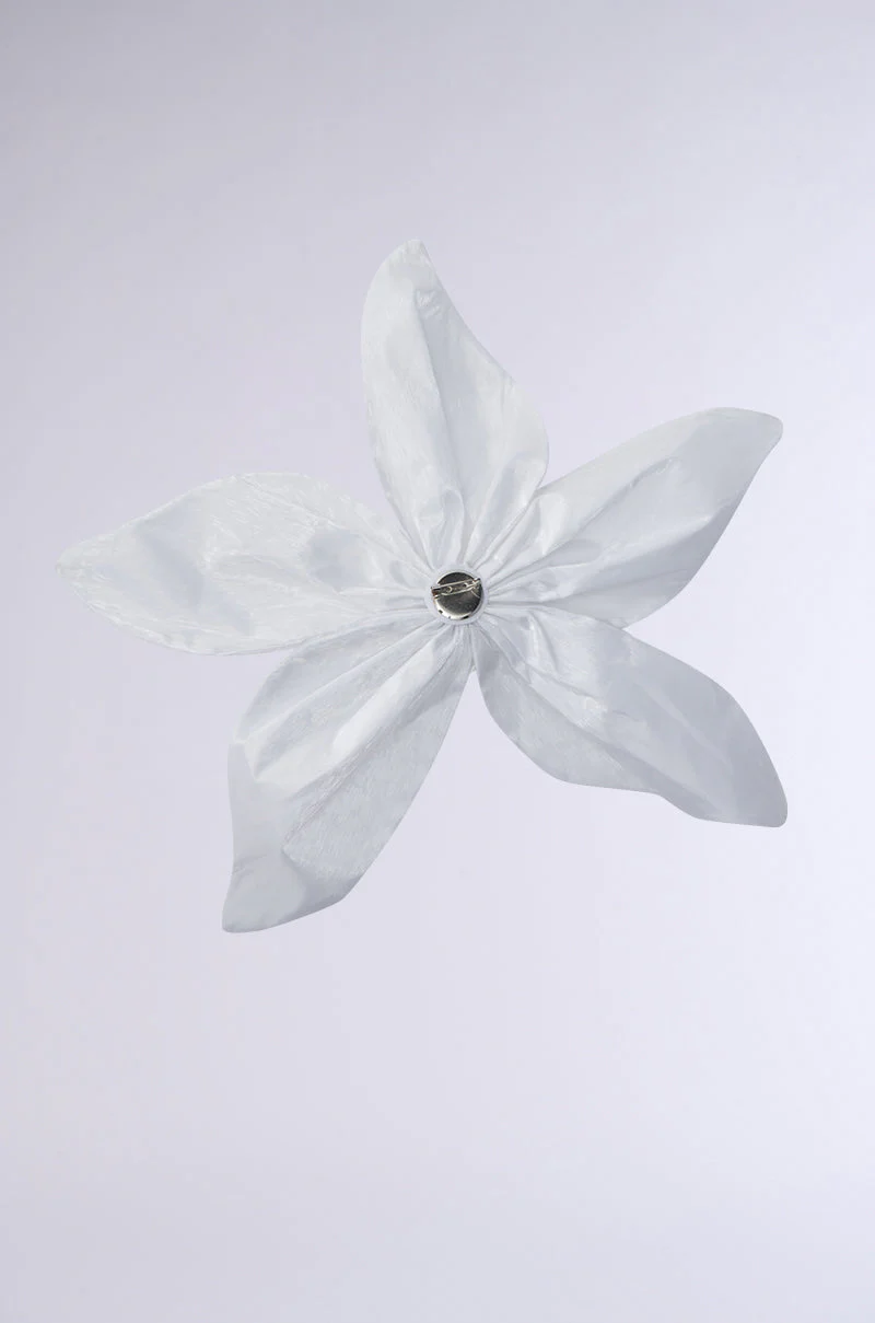 FLOWER BLOOM BROOCH - Image 3