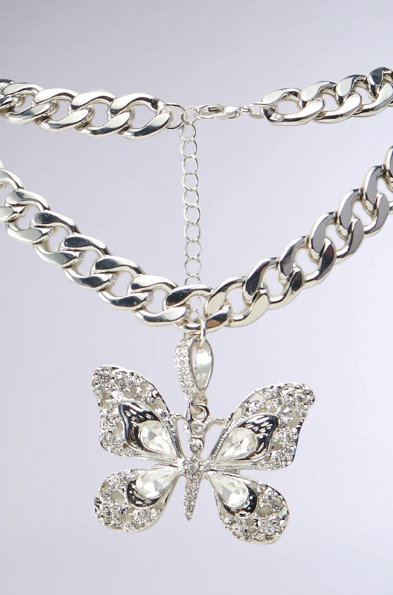 FLY AWAY PENDANT NECKLACE - Image 3