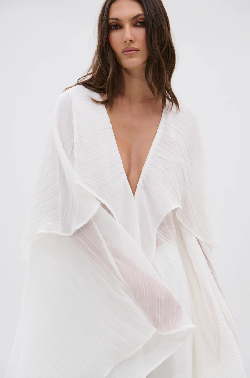 FLY AWAY WITH ME BLOUSE IN WHITE - Image 7