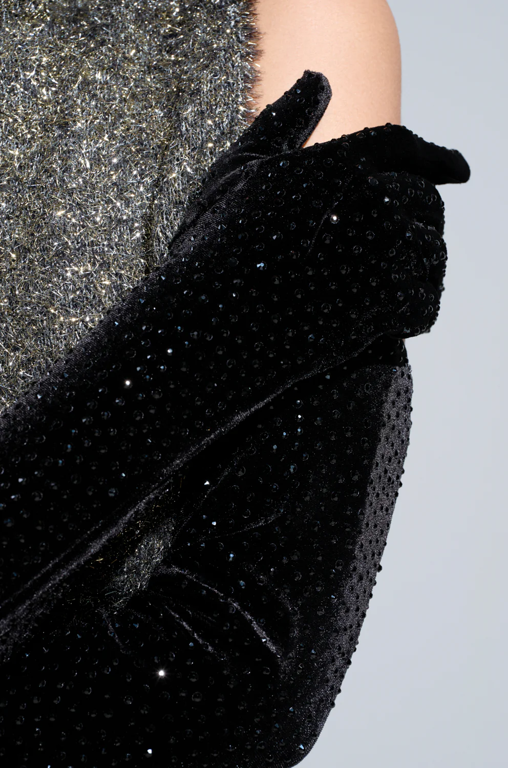 FOR THE PARTY RHINESTONE VELVET GLOVES - Image 3