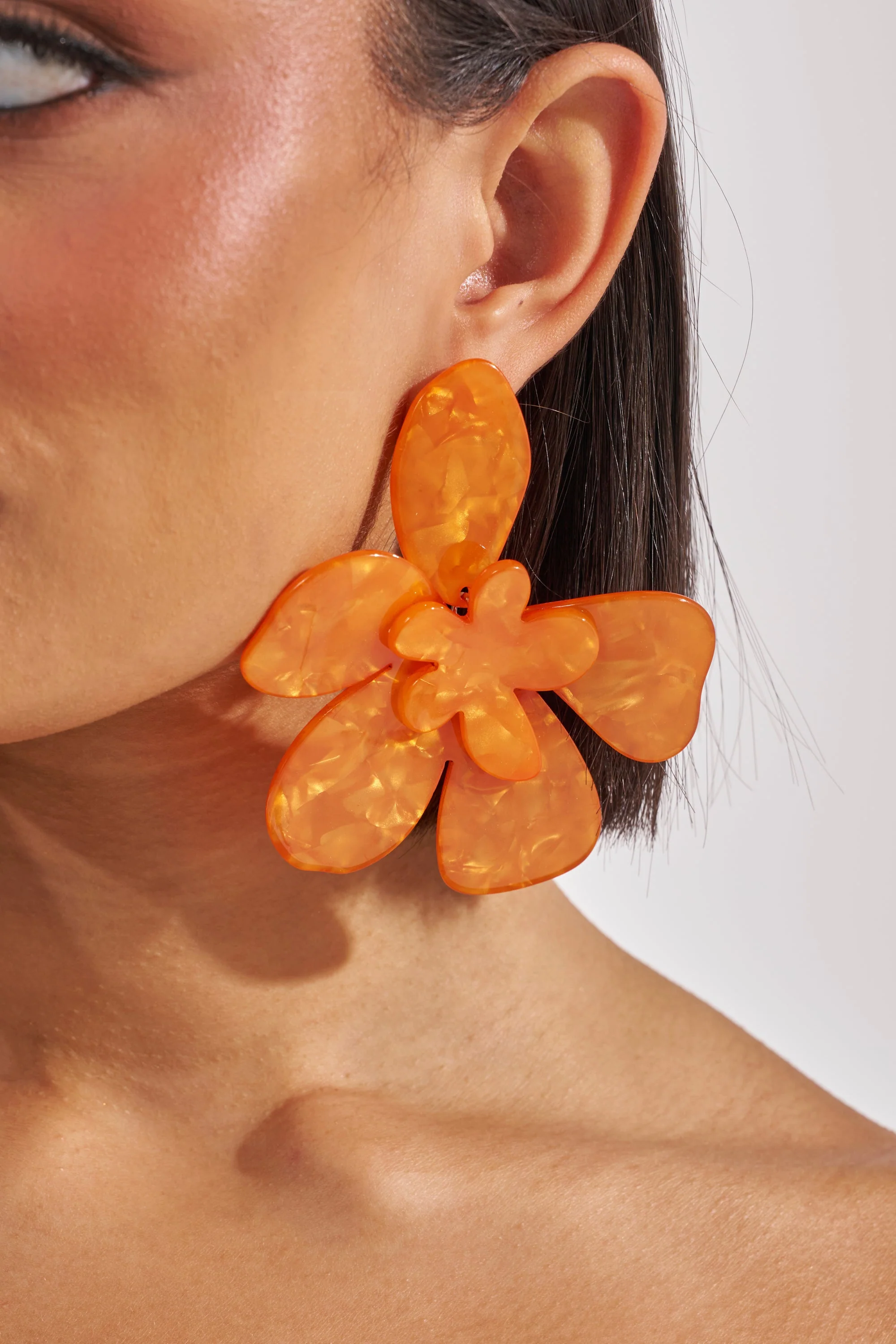 FRESH START FLOWER EARRING - Image 3