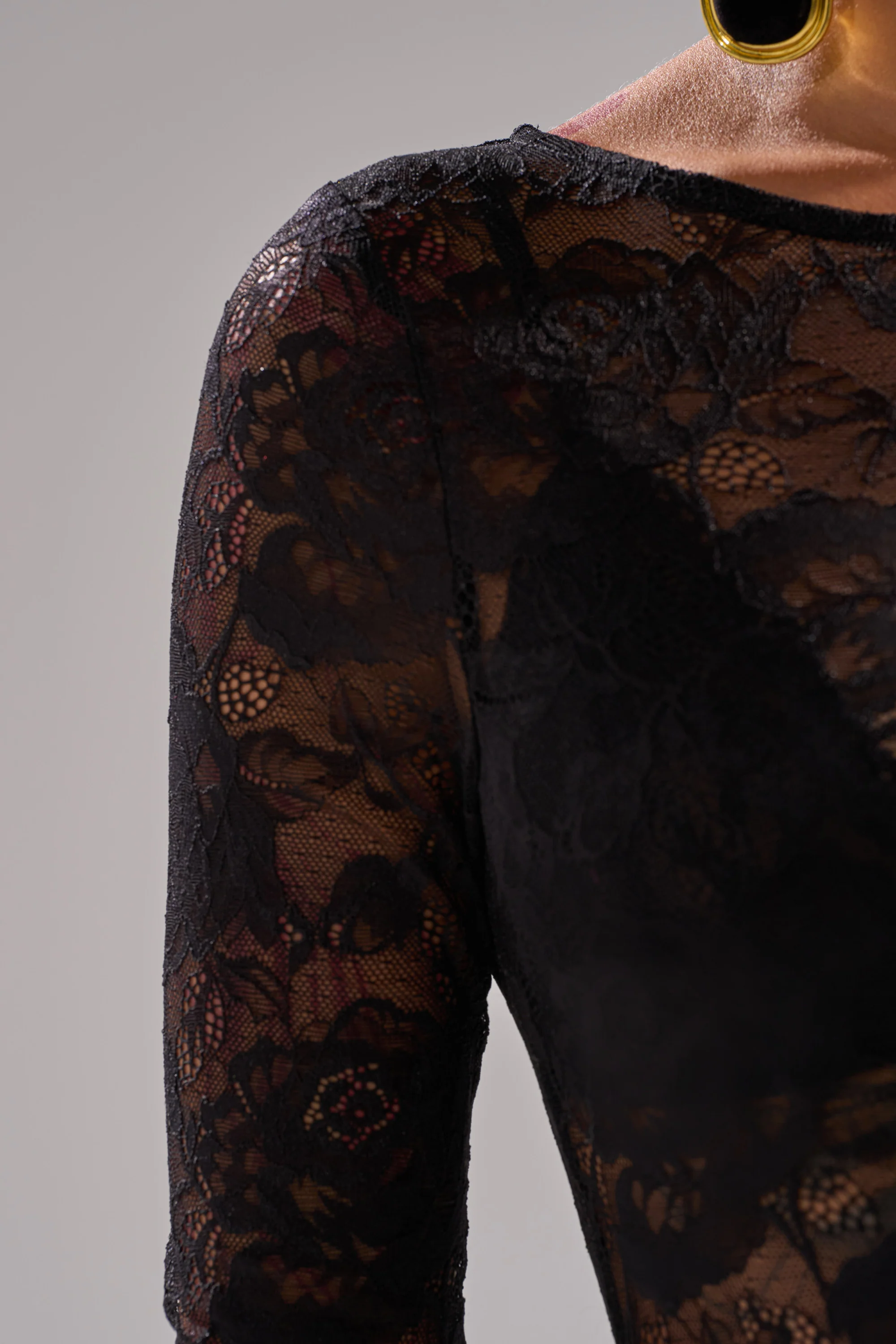FROM DAY TO NIGHT LACE JUMPSUIT IN BLACK - Image 7