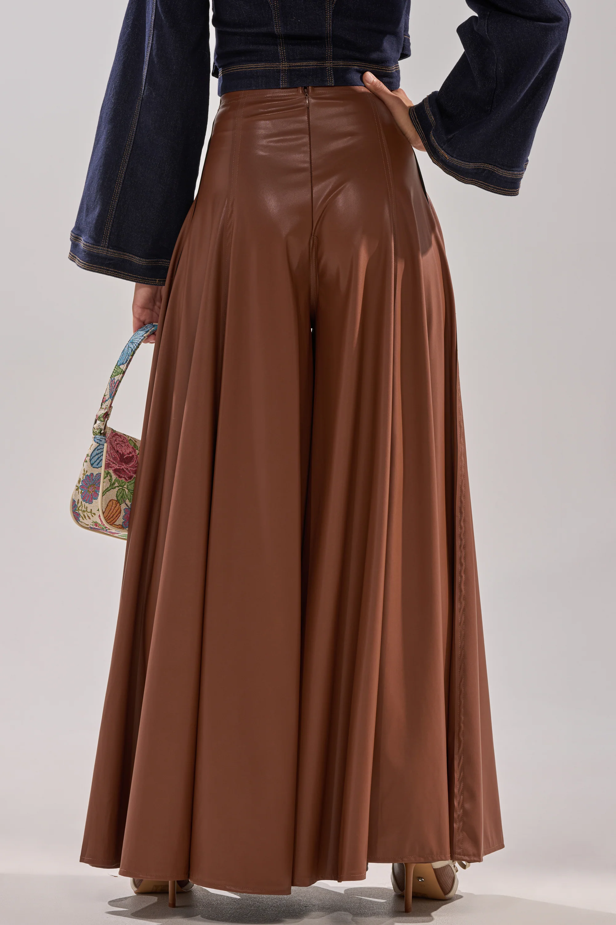 GALAXY FAUX LEATHER TROUSER IN BROWN - Image 4