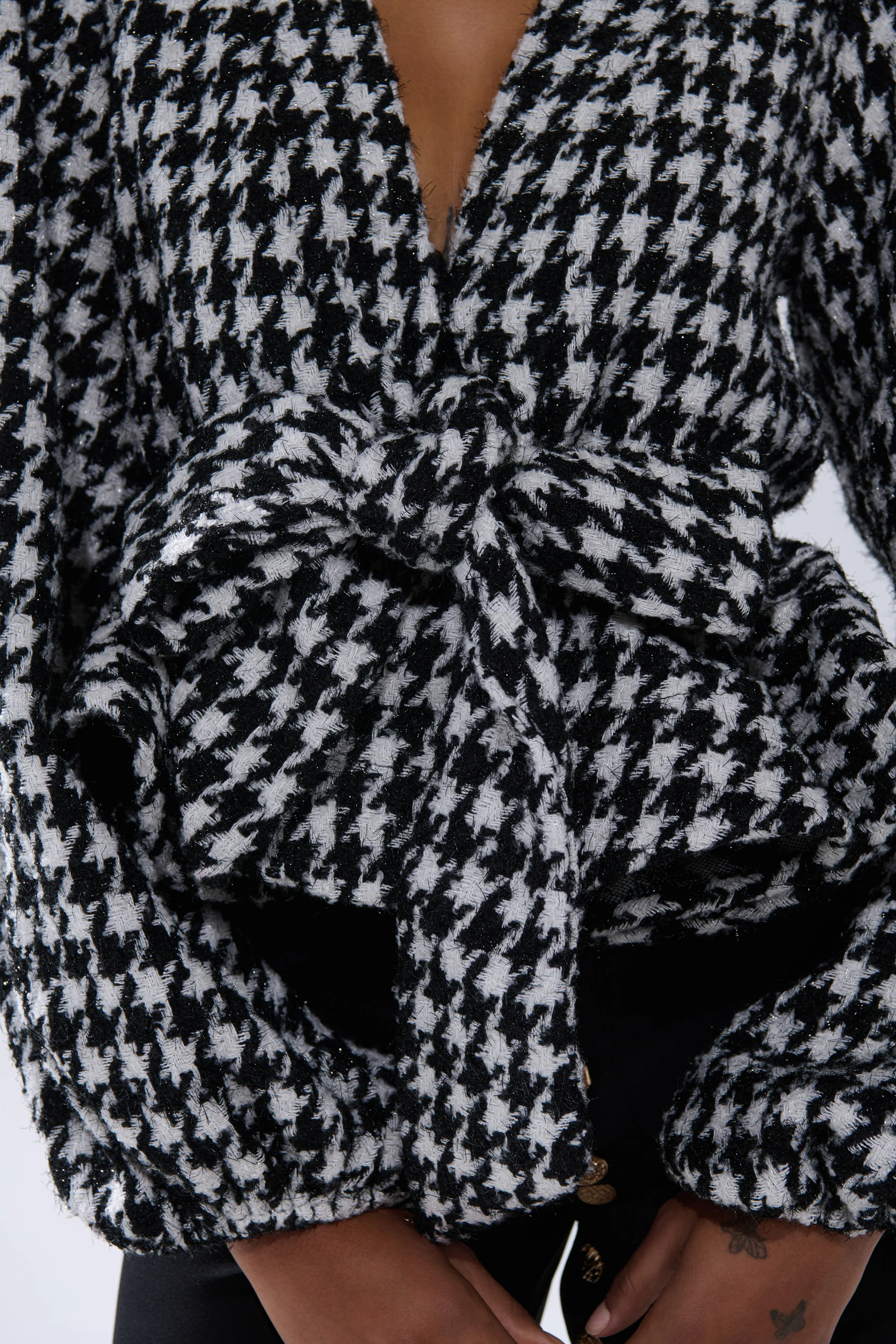 GIRL PLEASE HOUNDSTOOTH TIE-FRONT BLOUSE - Image 7