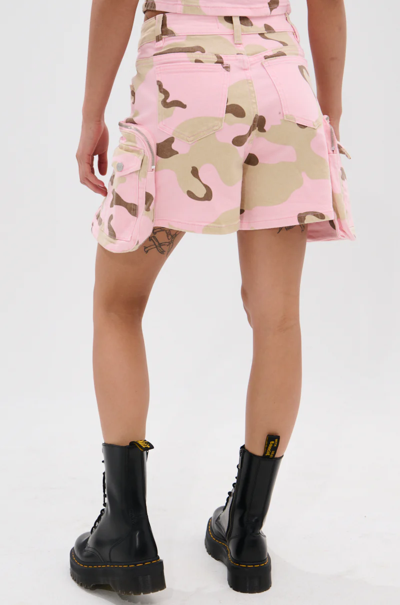 GIRL POWER CAMO CARGO SHORT - Image 4