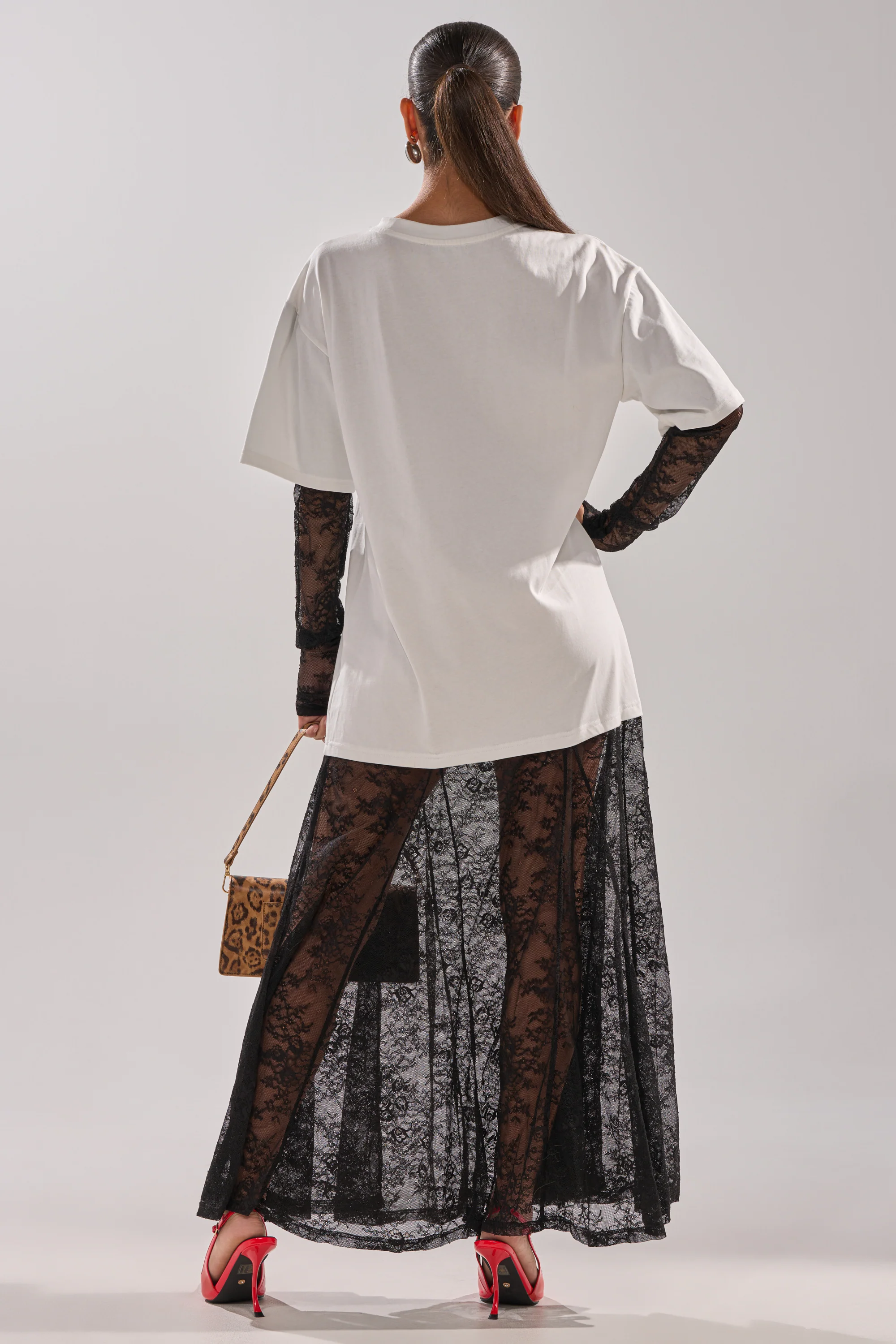 GIRLY BUT NOT LAYERED LACE MIDI DRESS WITH GRAPHIC - Image 4