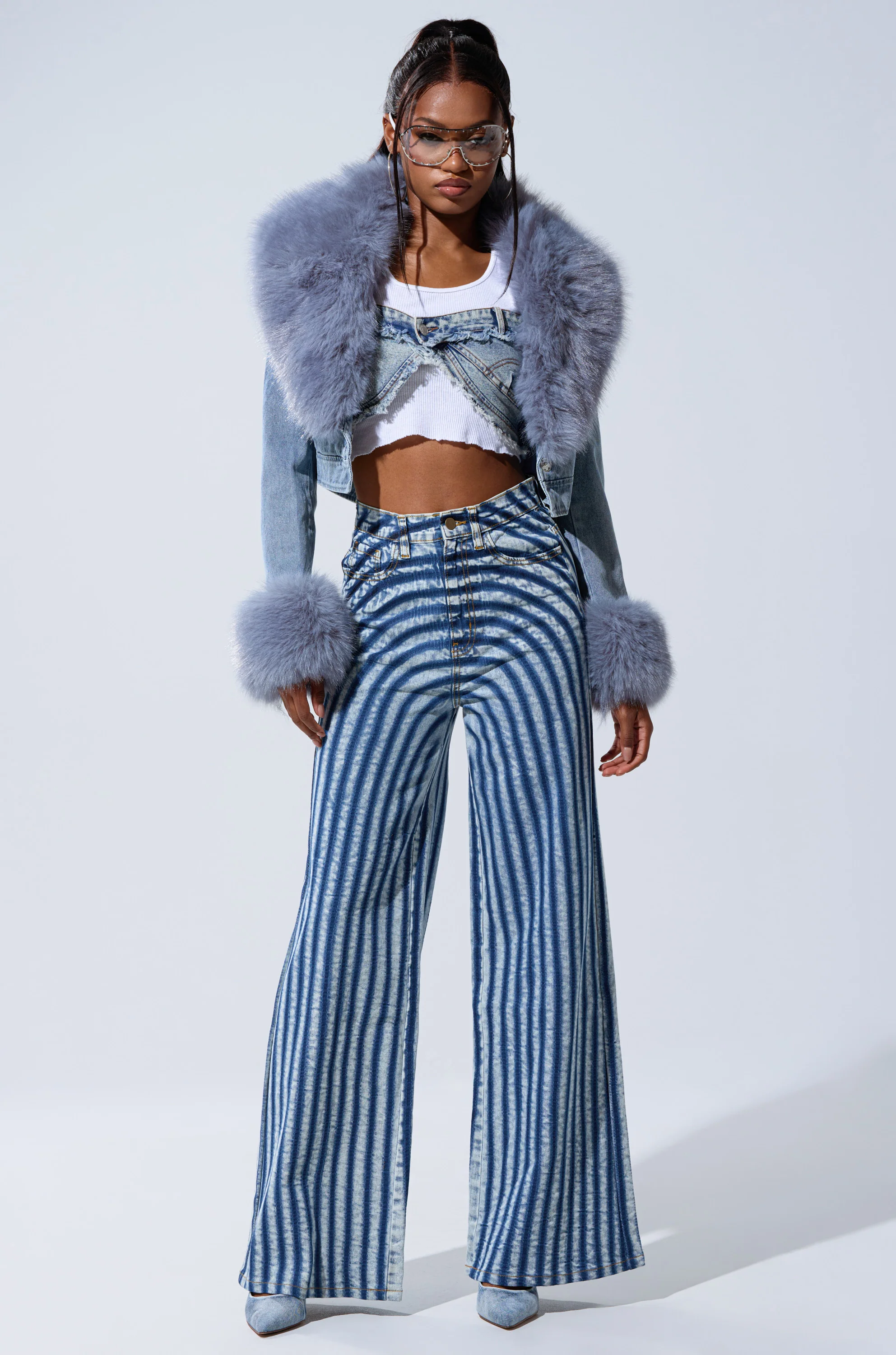 GISELE CROP DENIM BLAZER - Image 13