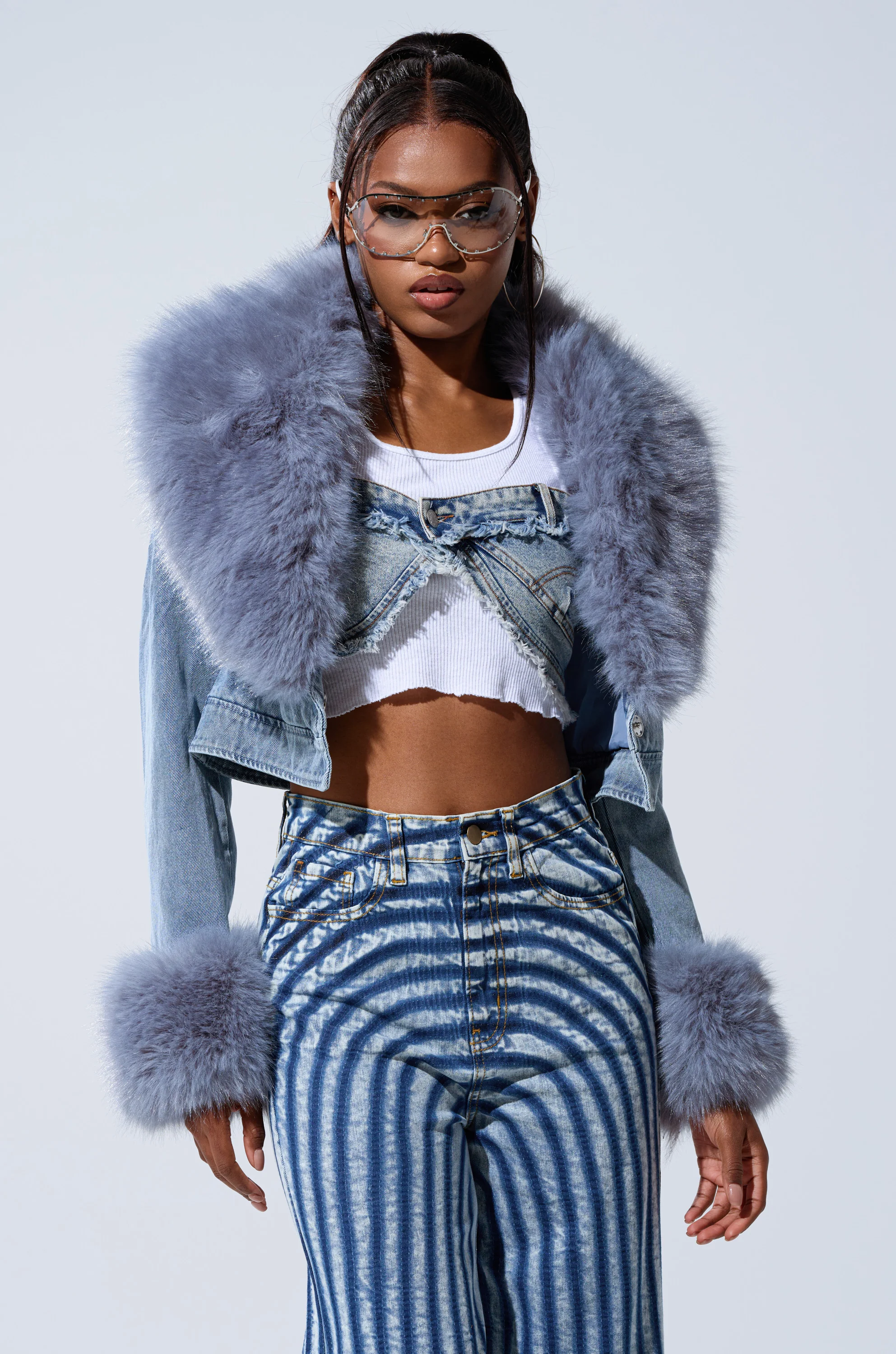 GISELE CROP DENIM BLAZER - Image 4