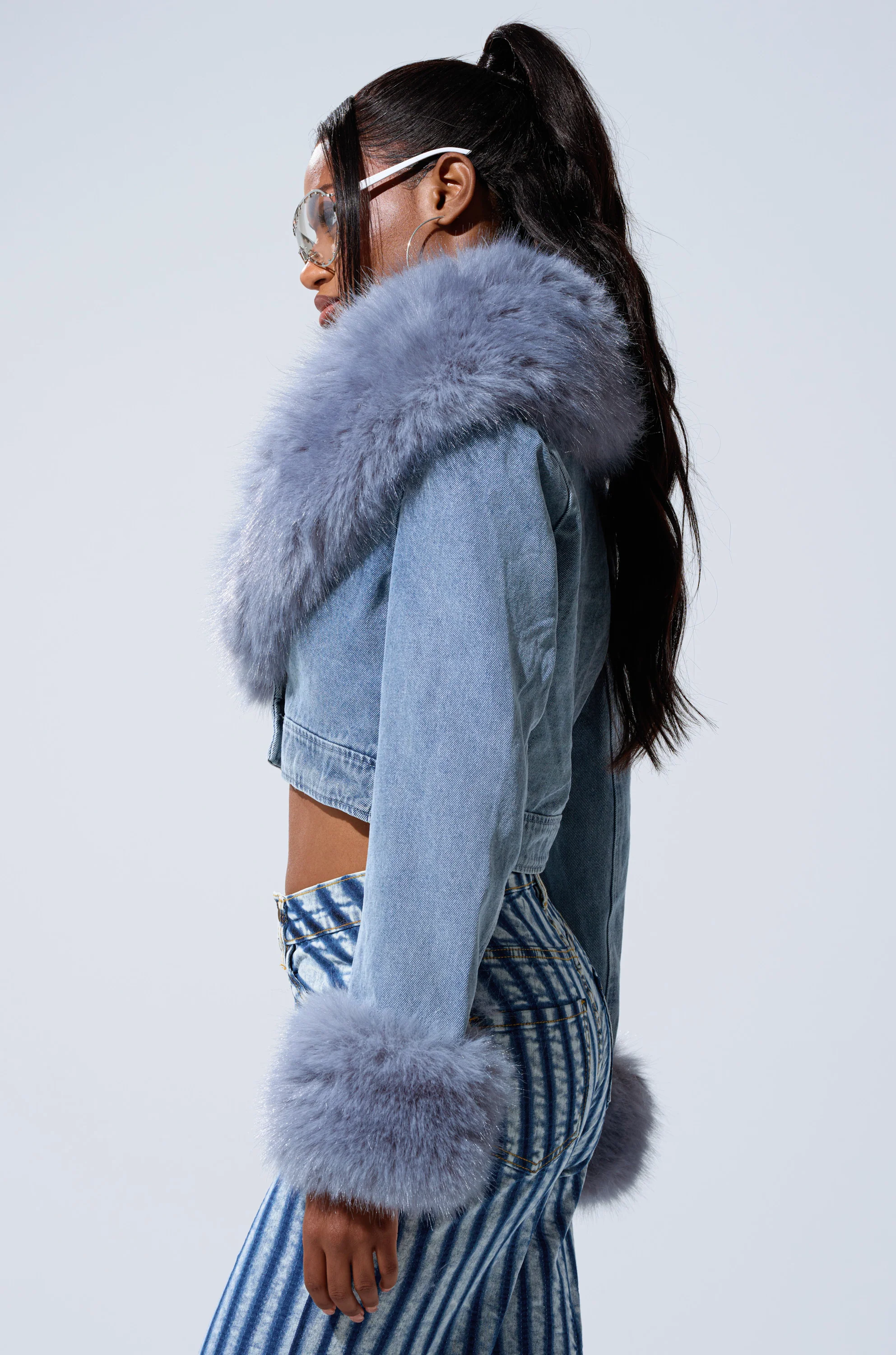 GISELE CROP DENIM BLAZER - Image 9