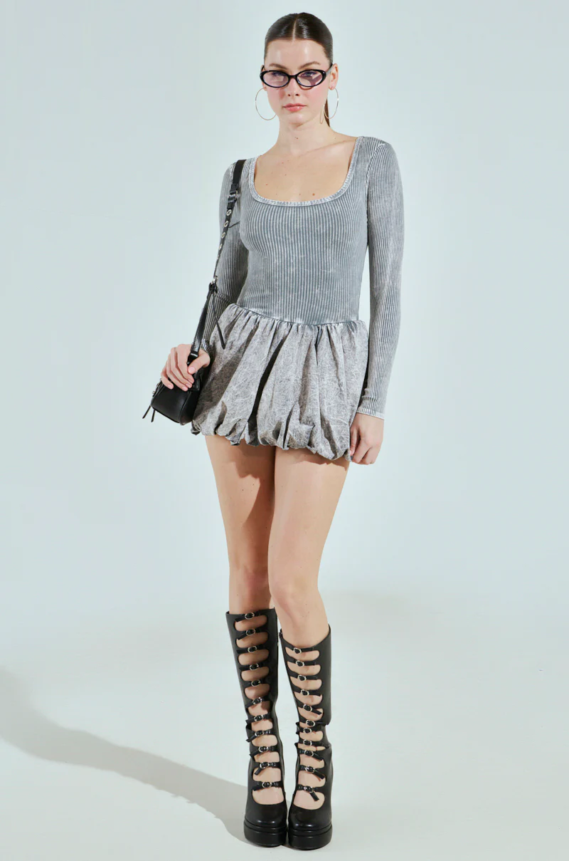 GIVE ME A LITTLE MINI DRESS IN LIGHT GREY - Image 5