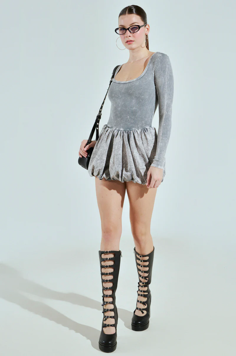 GIVE ME A LITTLE MINI DRESS IN LIGHT GREY - Image 6
