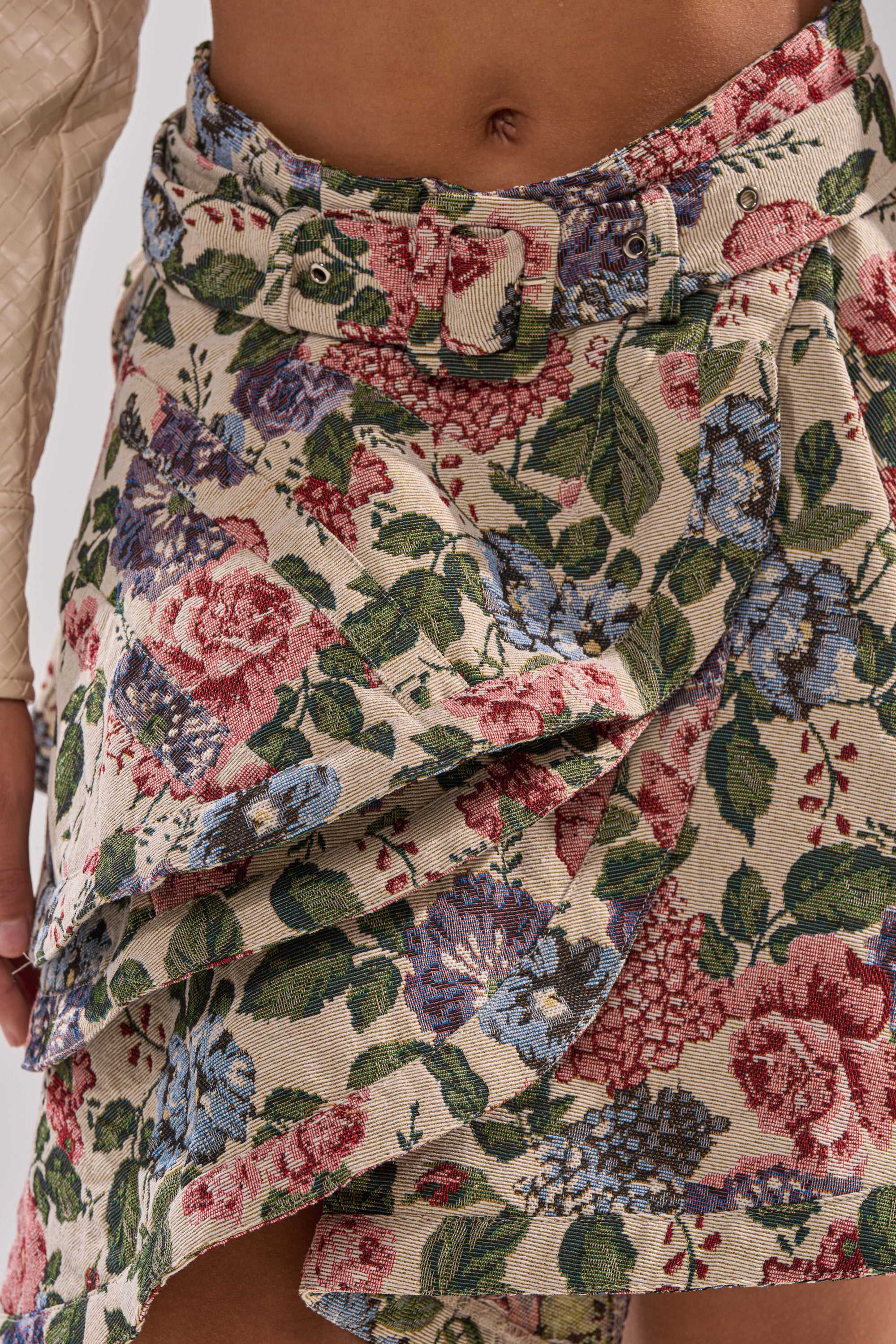 GIVE ME FLOWERS MINI SKIRT - Image 10