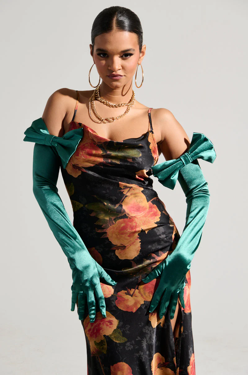 GIVING RICH SATIN GLOVE - Image 2
