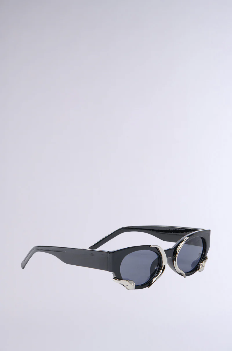 VENOM LOVE SUNGLASSES - Image 4