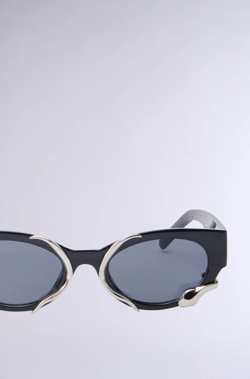 VENOM LOVE SUNGLASSES - Image 5